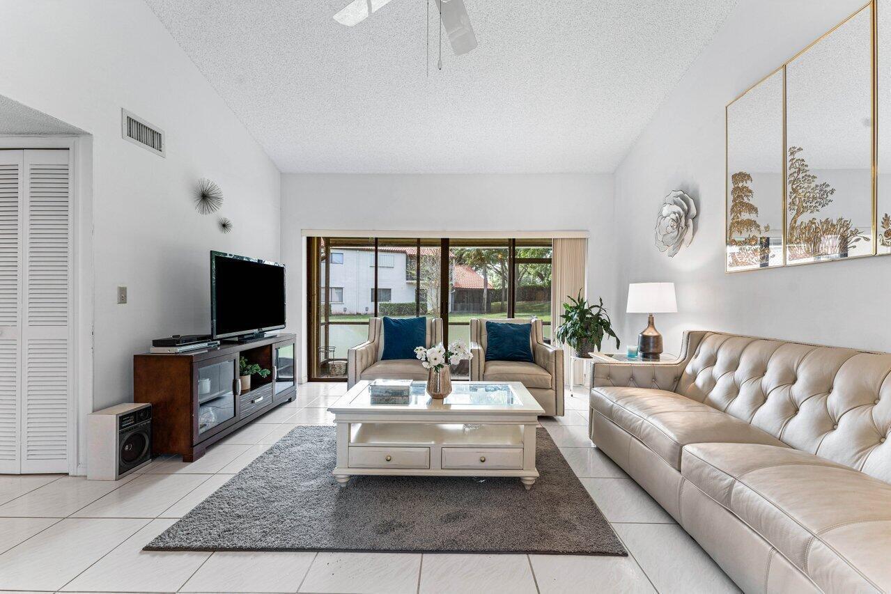 10 Via De Casas Sur 104, Boynton Beach, FL 33426, Boynton Beach