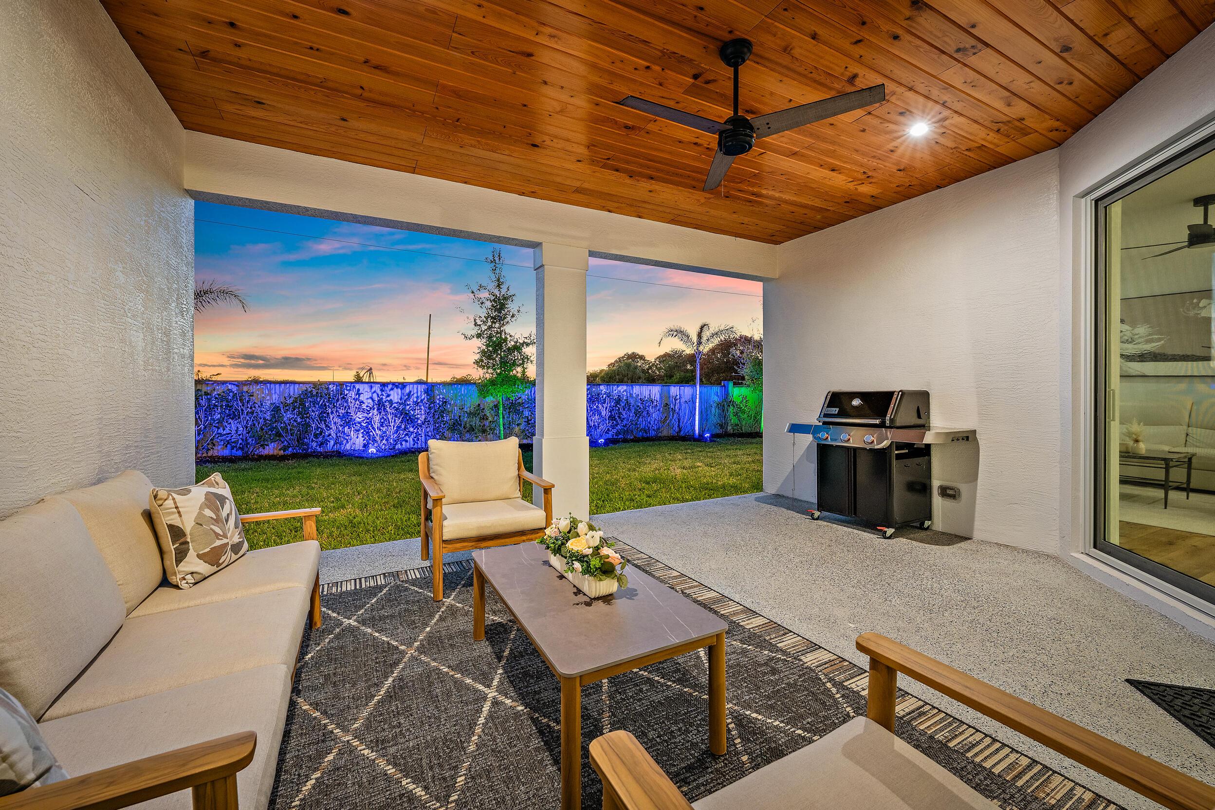 8508 SE Woodwind Street, Hobe Sound, FL 33455, Hobe Sound - Photo 3