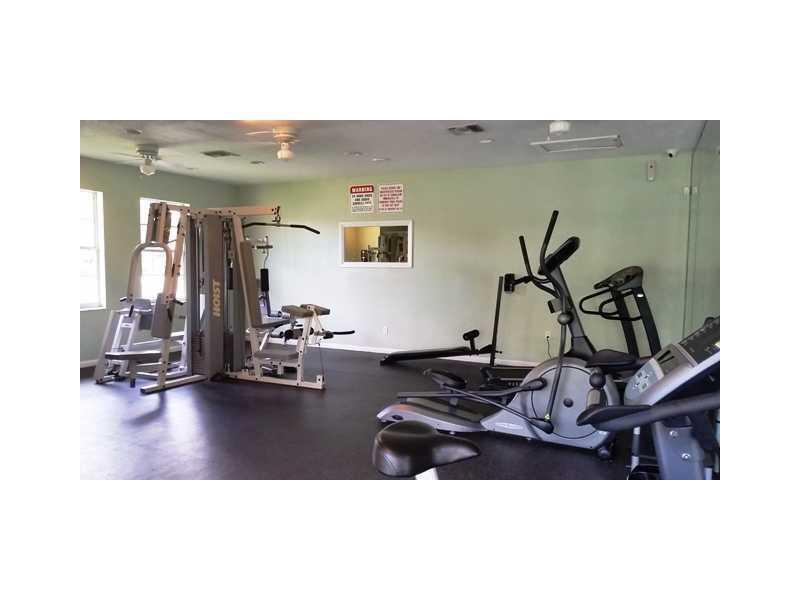 1881 NW 96th Terrace 7f, Pembroke Pines, FL 33024, Pembroke Pines - Photo 3