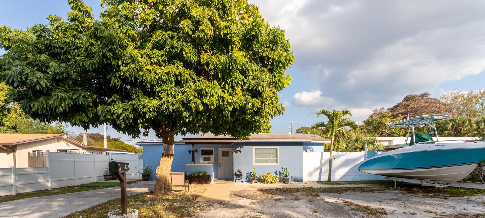 1432 SW 26th Avenue, Fort Lauderdale, FL 33312, Fort Lauderdale - Photo 4