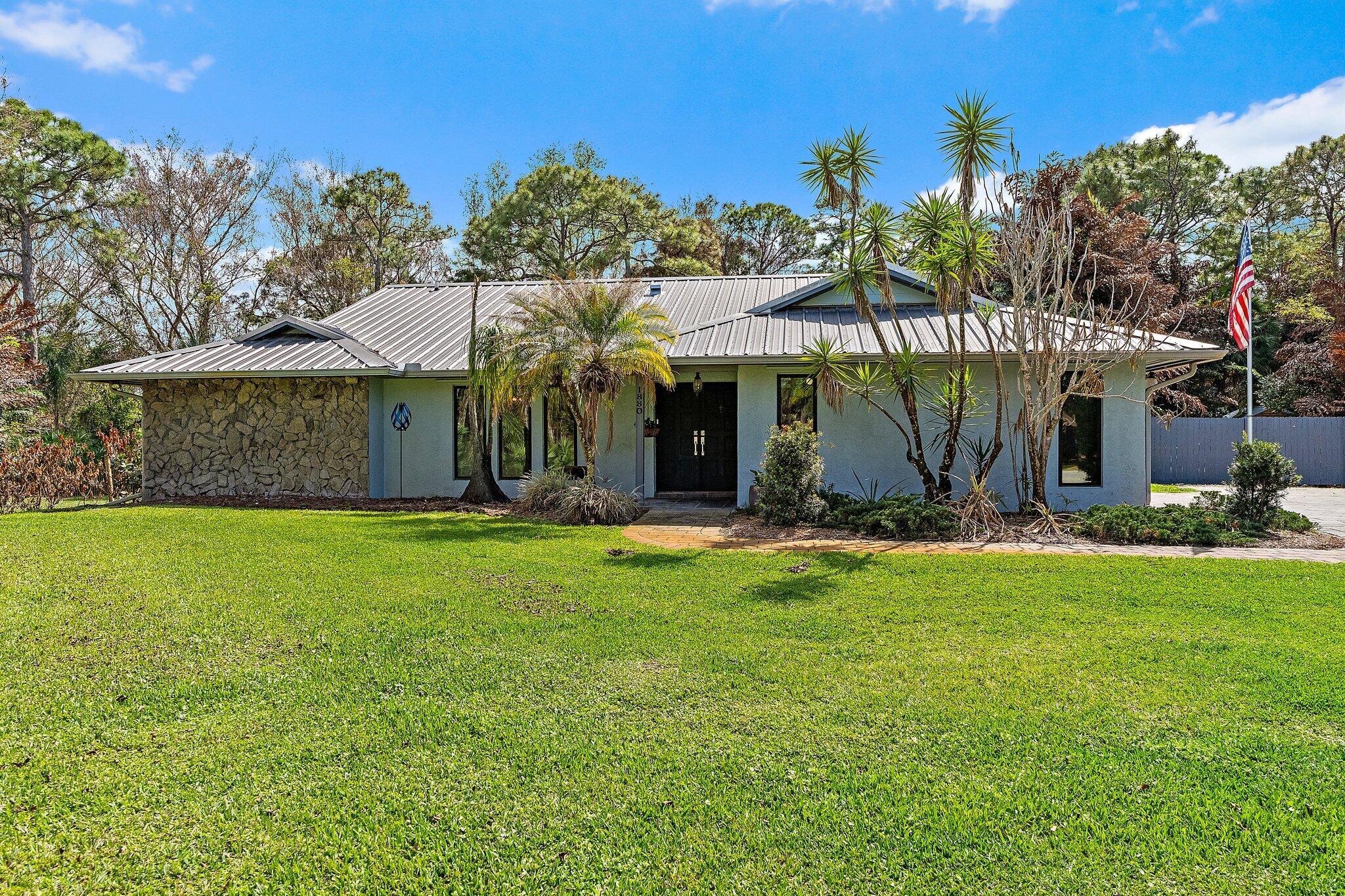 1880 SW Belgrave Terrace, Stuart, FL 34997, Stuart - Photo 3