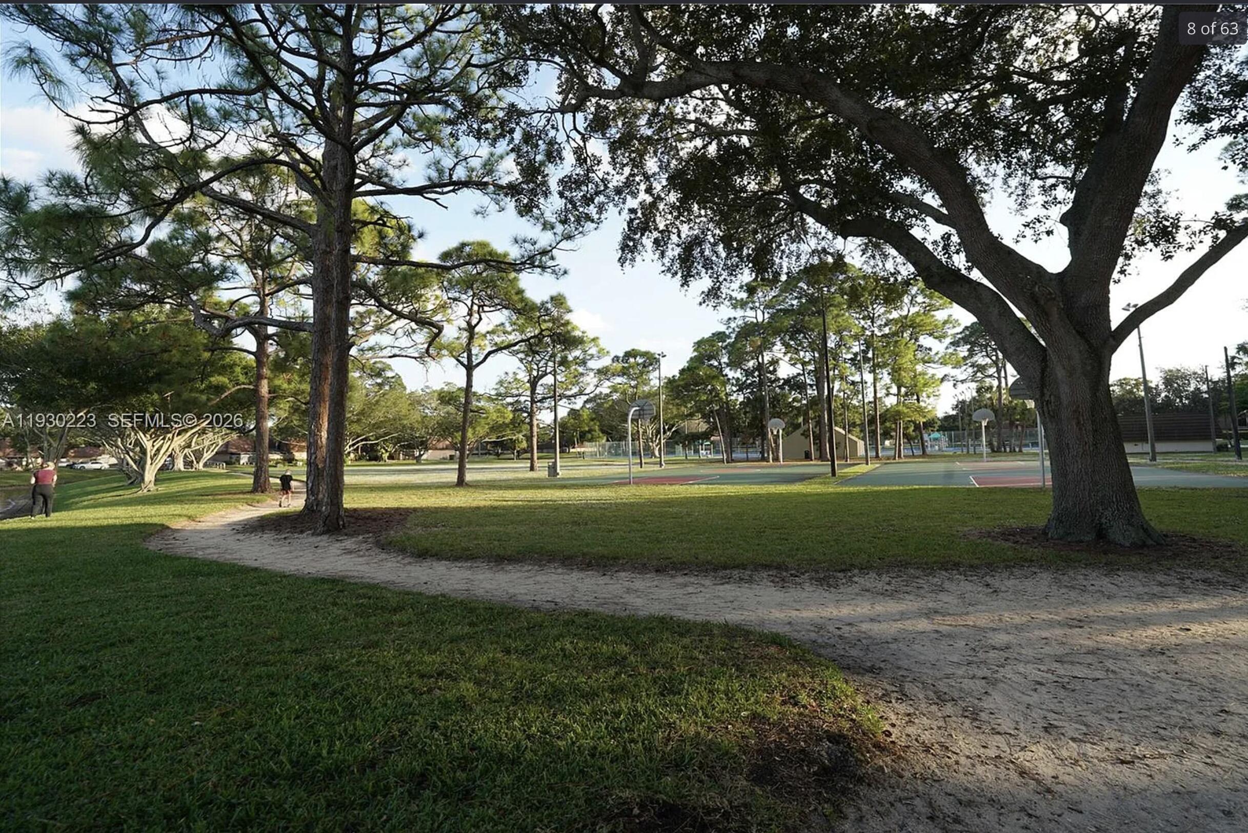 2427 24th Lane, Palm Beach Gardens, FL 33418, Palm Beach Gardens - Photo 5