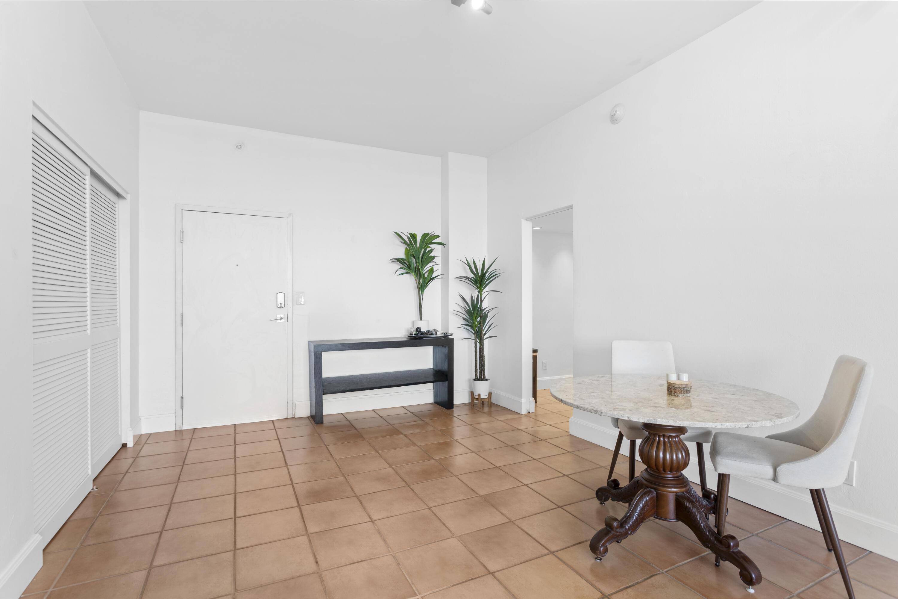 90 Edgewater Drive Ph23, Coral Gables, FL 33133, Coral Gables - Photo 2