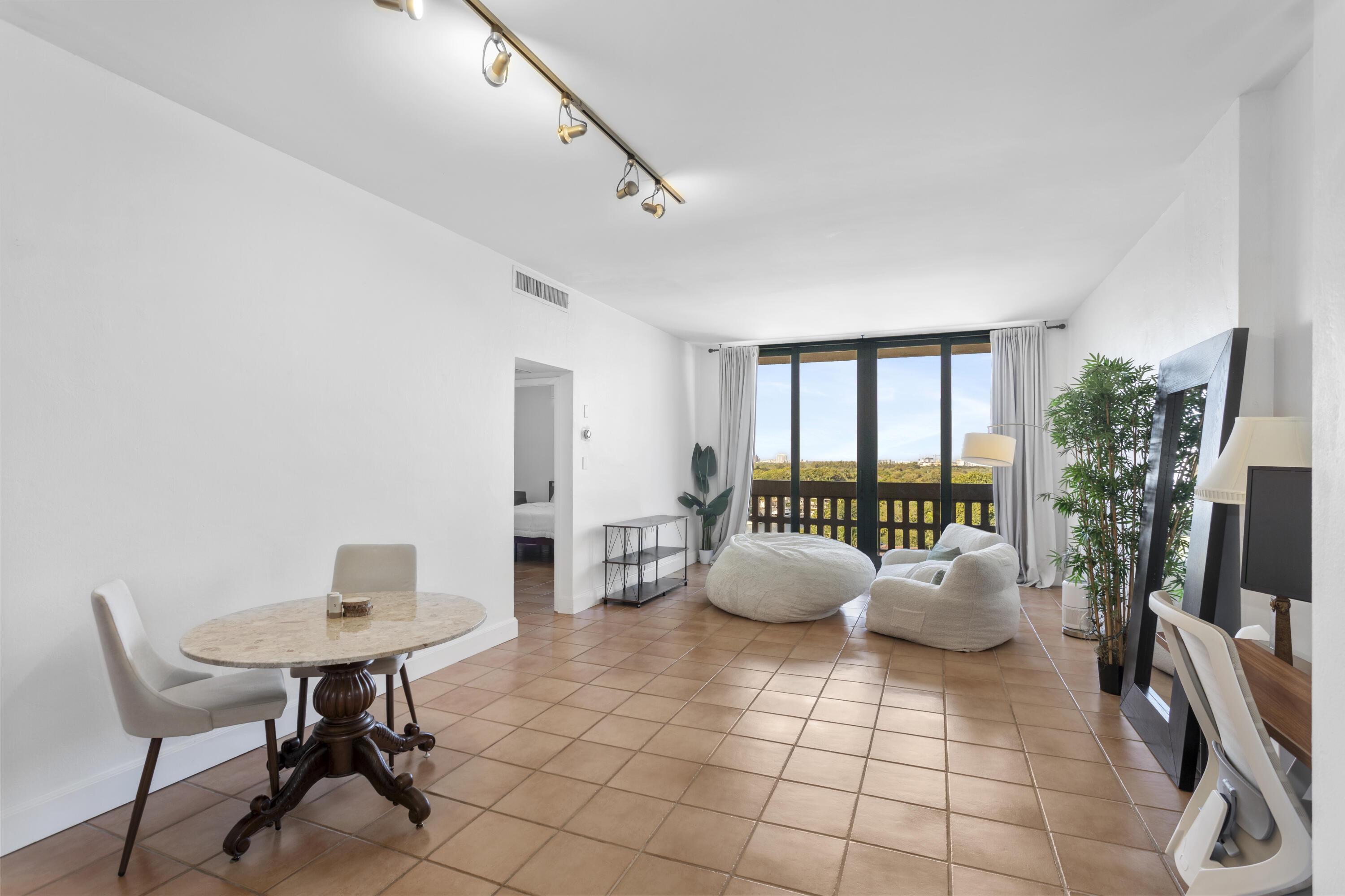 90 Edgewater Drive Ph23, Coral Gables, FL 33133, Coral Gables - Photo 4