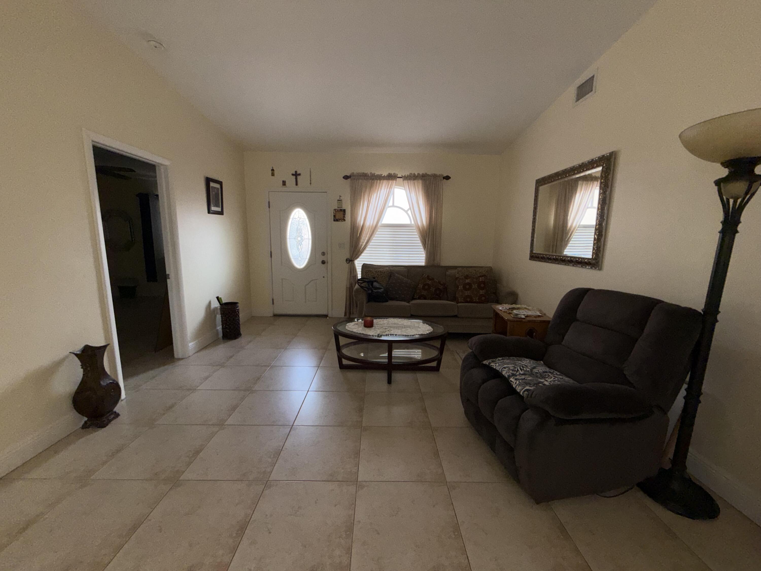 17246 NW 74th Court, Hialeah, FL 33015, Hialeah - Photo 3