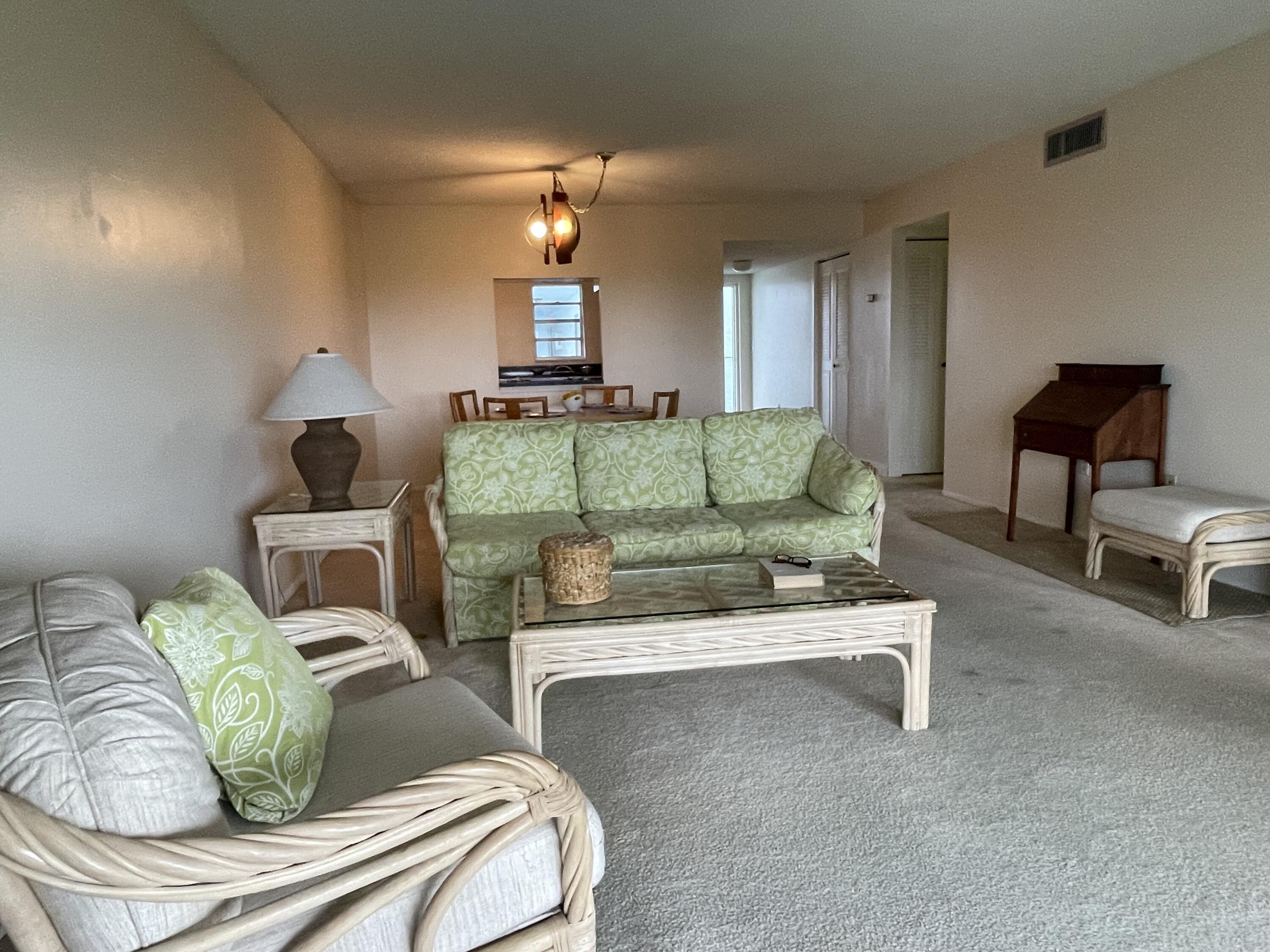 4629 Poinciana Street Apt 409, Lauderdale-By-The-Sea, FL 33308, Lauderdale-By-The-Sea - Photo 2