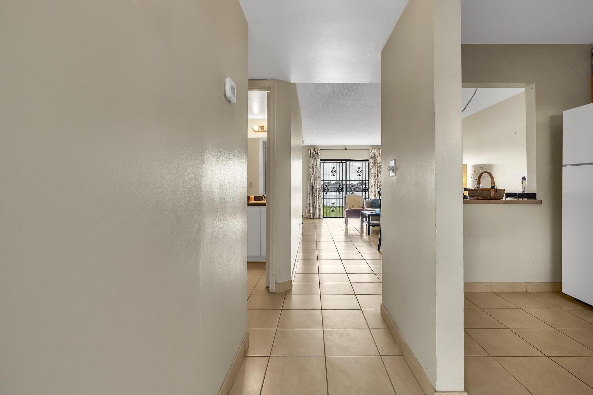 6715 W 26th Drive 101-6, Hialeah, FL 33016, Hialeah - Photo 3