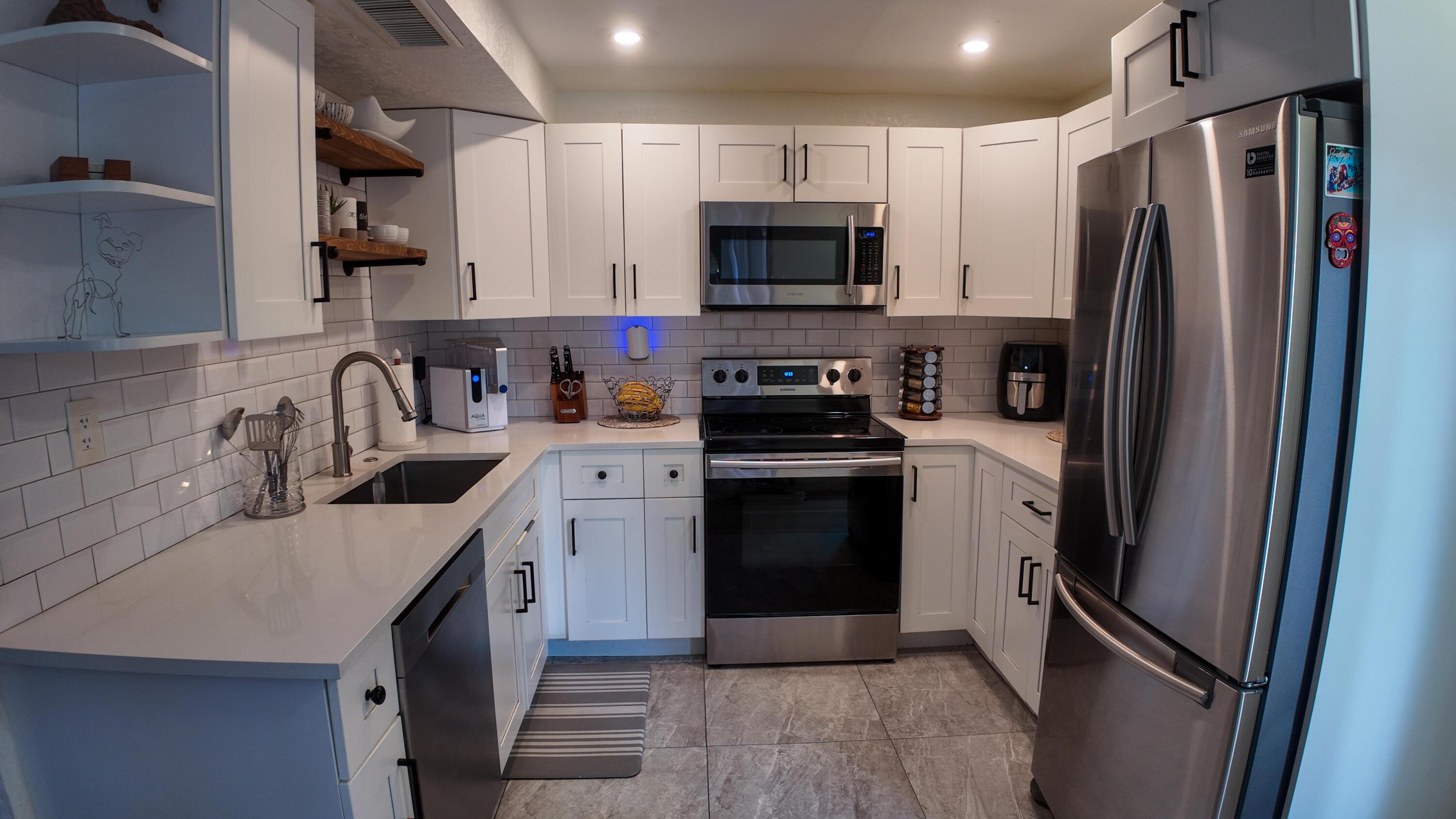 8050 Severn Drive Unit C, Boca Raton, FL 33433, Boca Raton - Photo 3