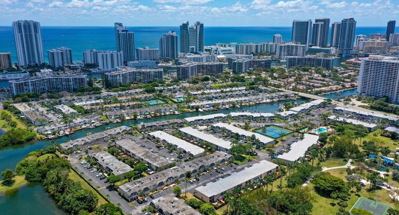 2212 NE 7th Street, Hallandale Beach, FL 33009, Hallandale Beach - Photo 4