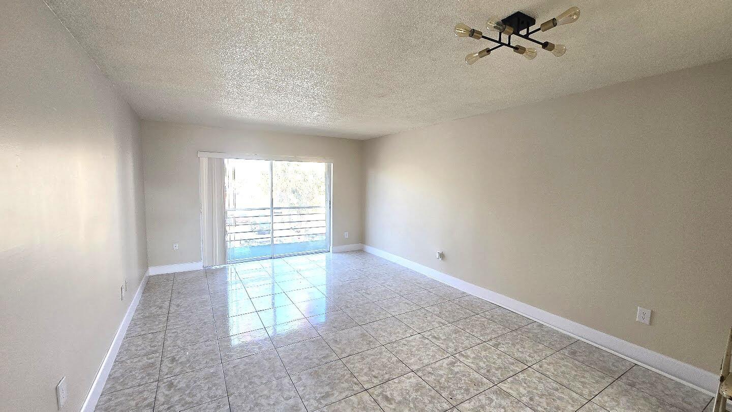 2800 NW 56th Avenue NW C303, Lauderhill, FL 33313, Lauderhill - Photo 4