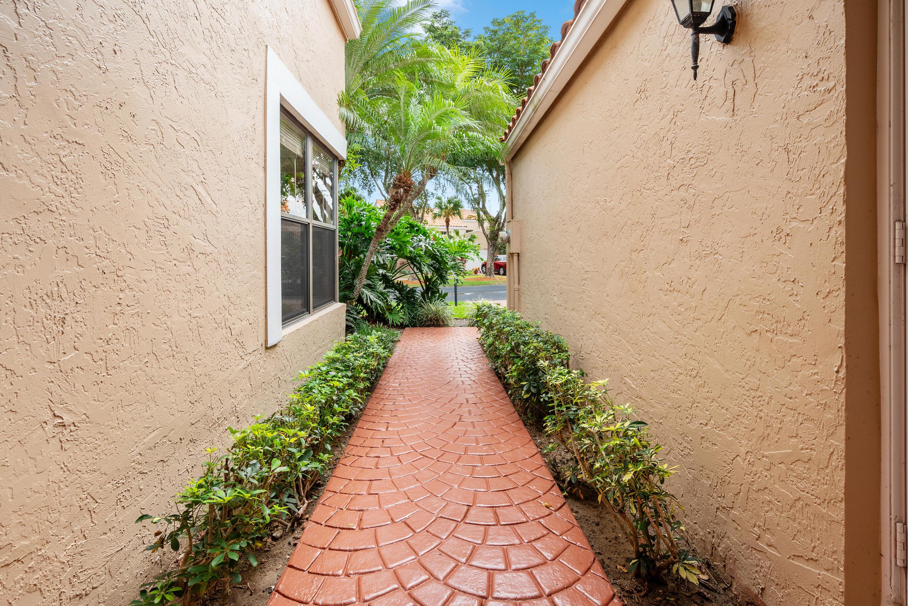 22675 Meridiana Drive, Boca Raton, FL 33433, Boca Raton - Photo 4