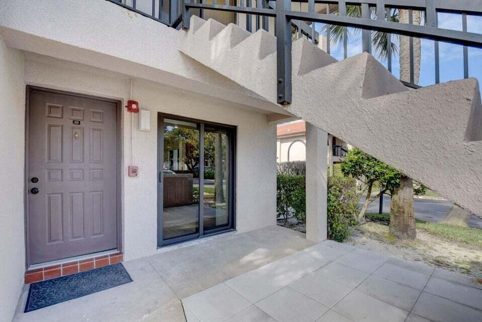 400 Club Circle 101, Boca Raton, FL 33487, Boca Raton - Photo 4
