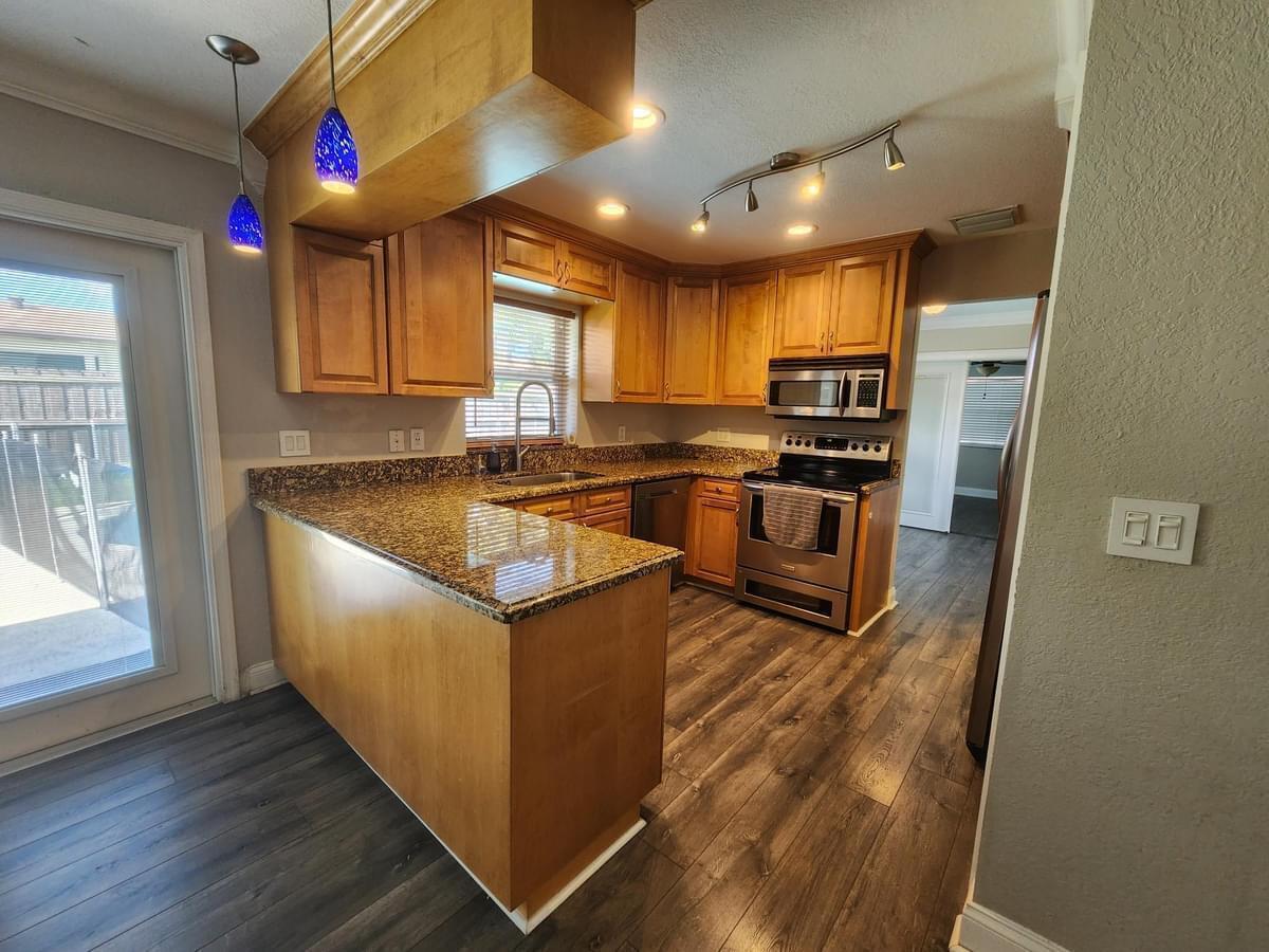 4693 Dolphin Drive, Lake Worth, FL 33463, Lake Worth - Photo 4