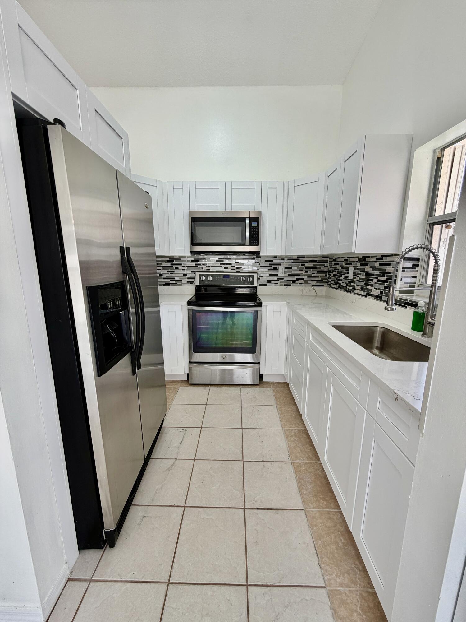 14142 SW 149th Court, Miami, FL 33196, Miami - Photo 3