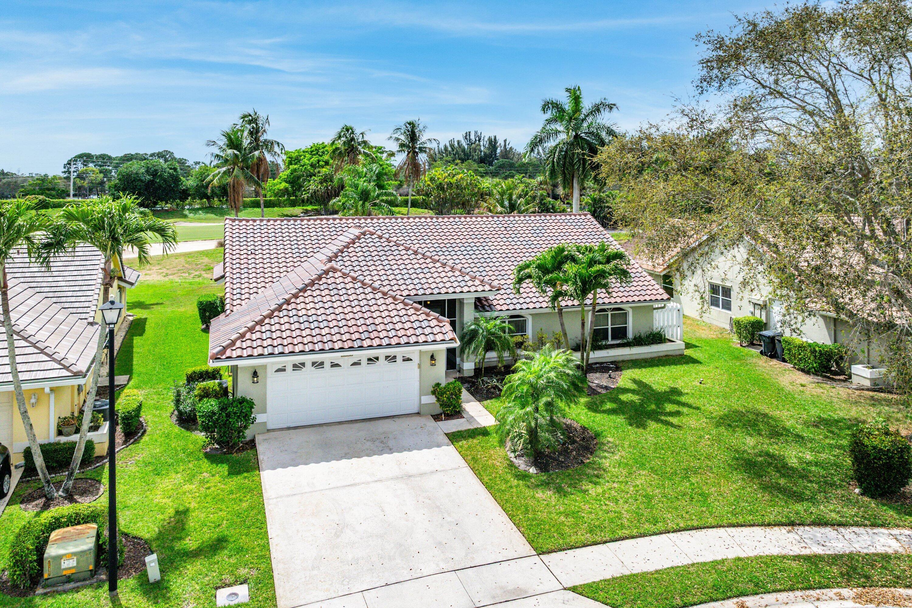 6019 Wedgewood Village Circle, Lake Worth, FL 33463, Lake Worth - Photo 2