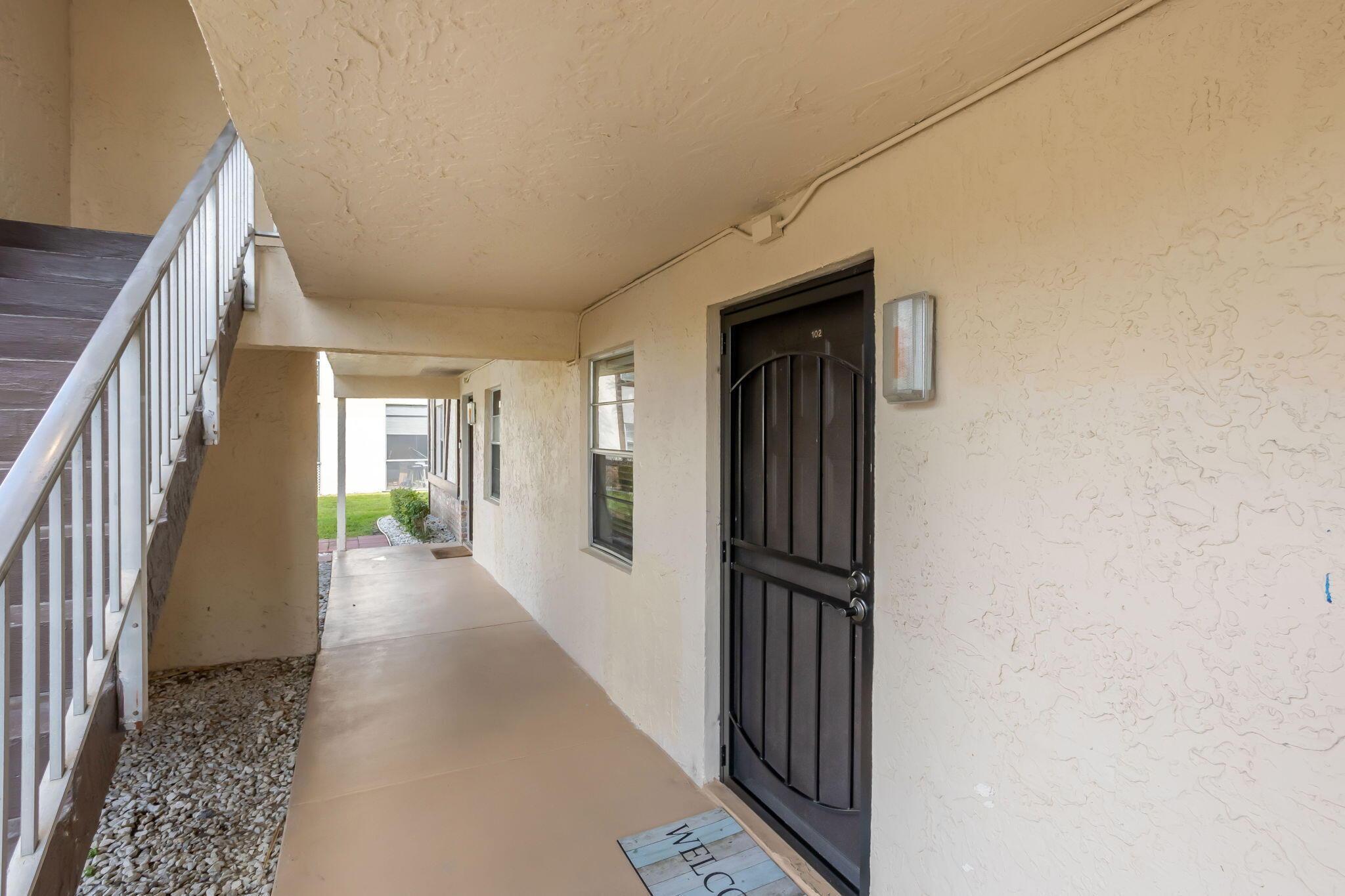 2423 NW 89th Drive 102, Coral Springs, FL 33065, Coral Springs - Photo 2