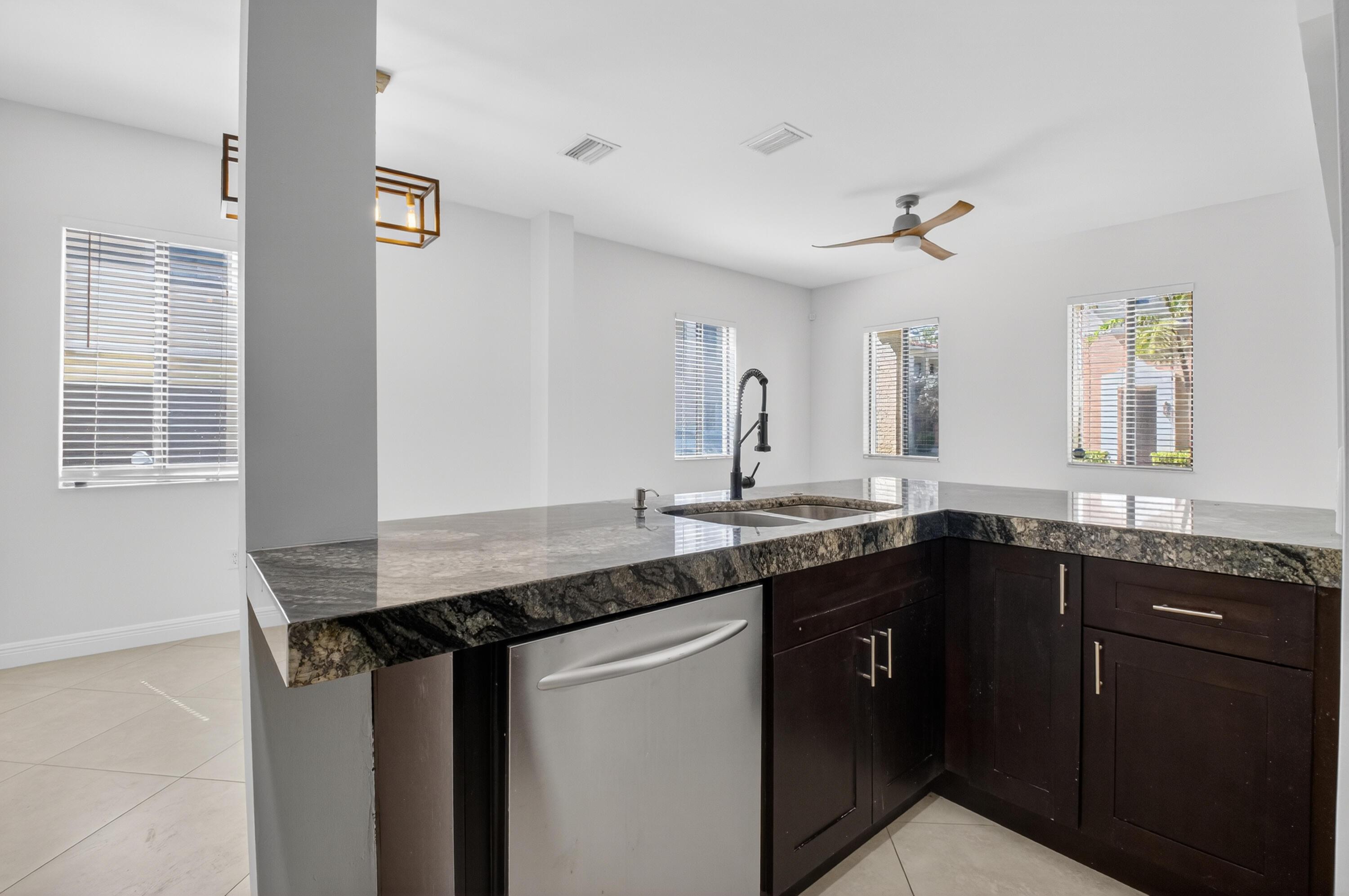 2515 Venetian Court, Boynton Beach, FL 33426, Boynton Beach - Photo 4