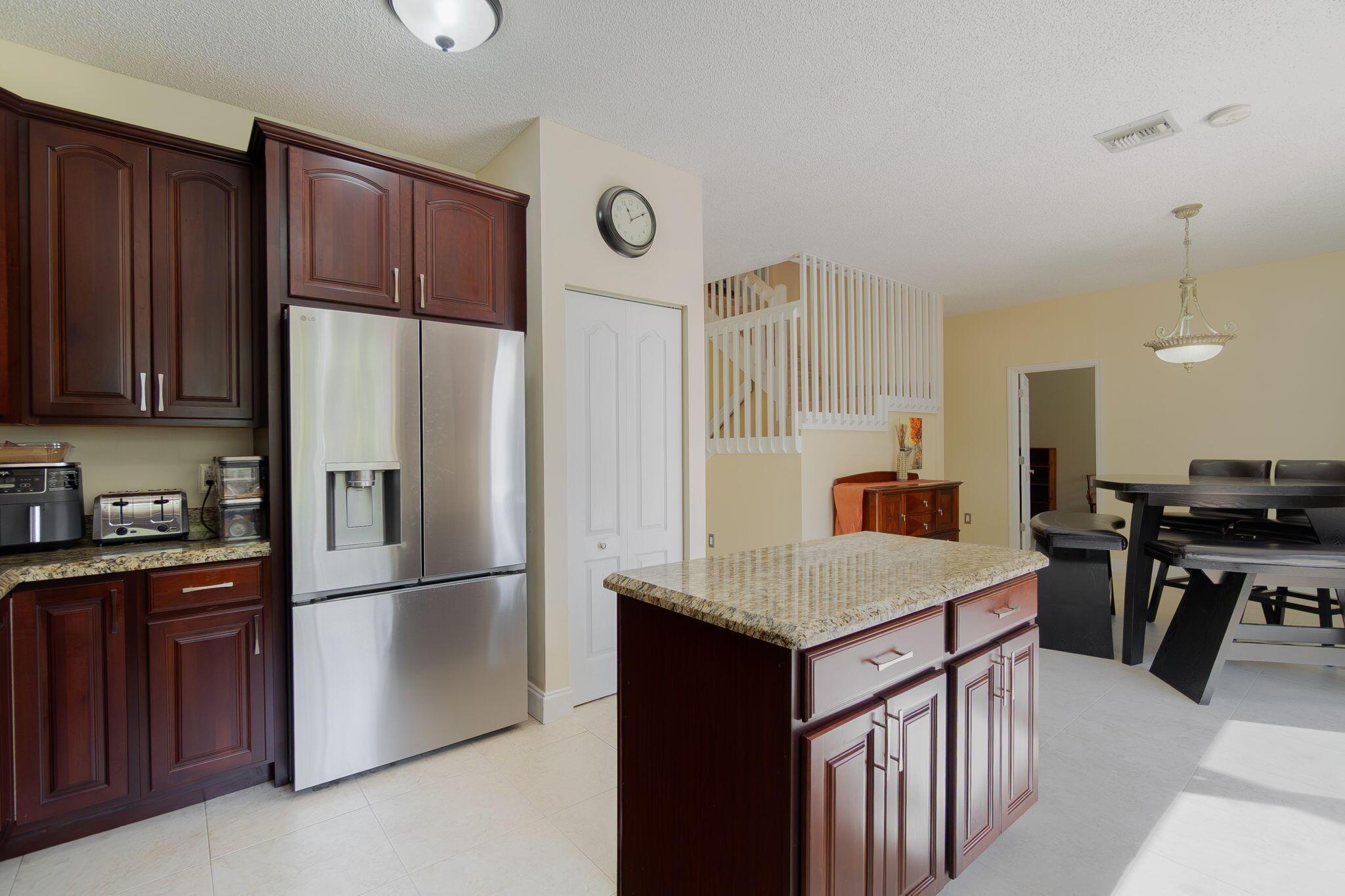 10421 Buena Ventura Drive, Boca Raton, FL 33498, Boca Raton - Photo 5