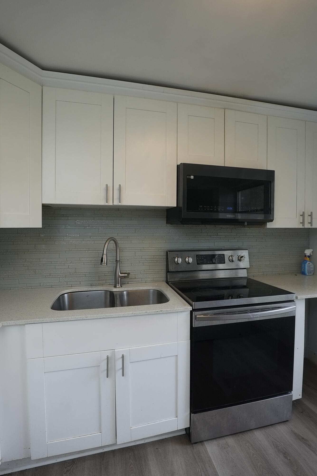 4168 Inverrary Drive 102, Lauderhill, FL 33319, Lauderhill - Photo 4
