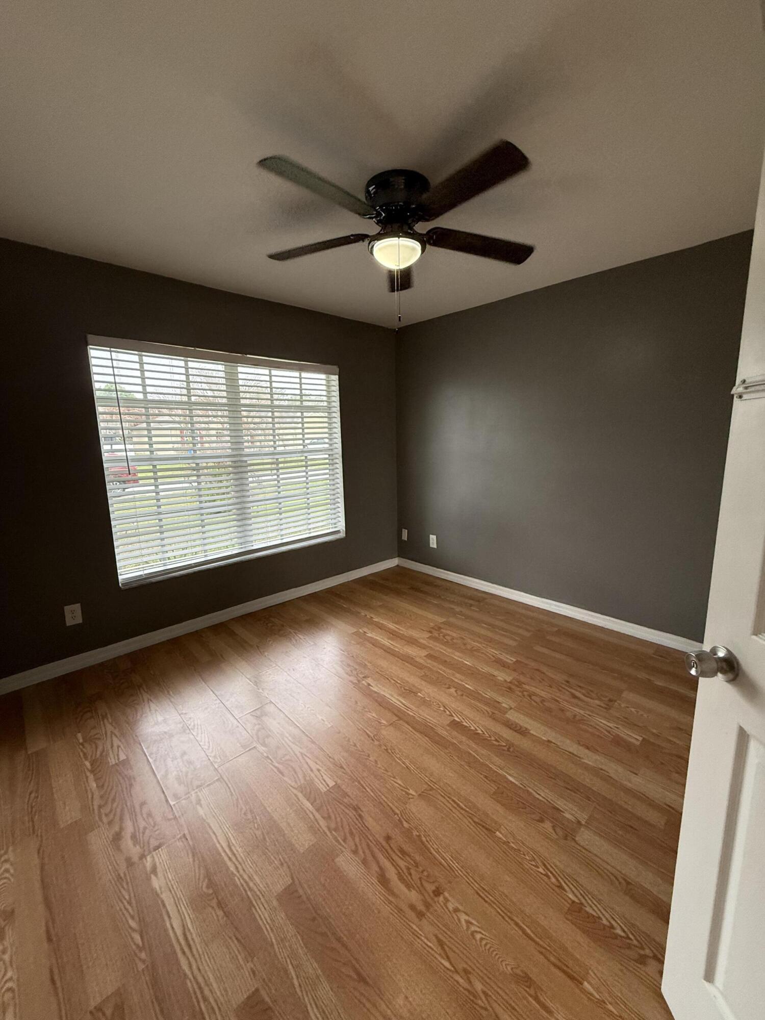 249 NE Glentry Avenue, Port St. Lucie, FL 34983, Port St. Lucie - Photo 3