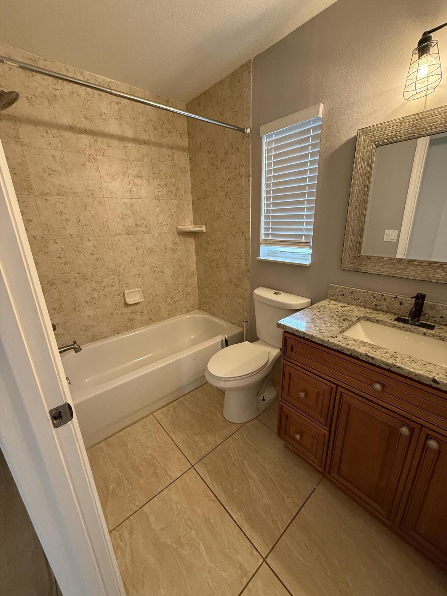 249 NE Glentry Avenue, Port St. Lucie, FL 34983, Port St. Lucie - Photo 4
