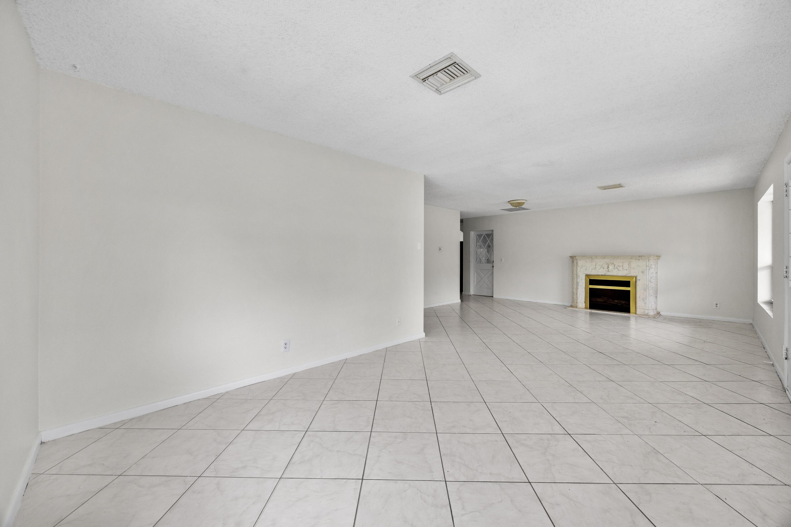 1828 N Palmway, Lake Worth Beach, FL 33460, Lake Worth Beach - Photo 5