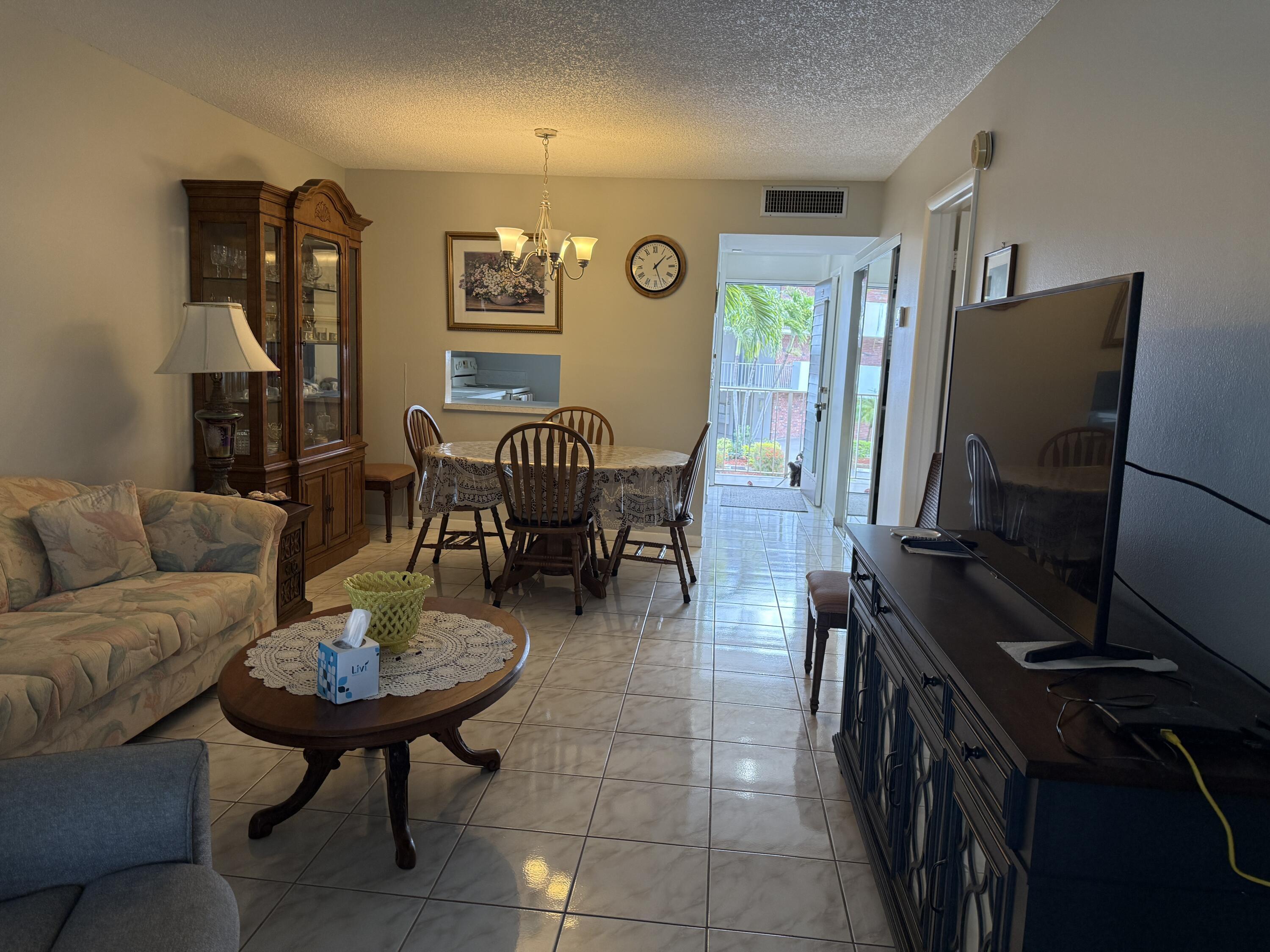 3001 NW 46th Avenue 204, Lauderdale Lakes, FL 33313, Lauderdale Lakes - Photo 4