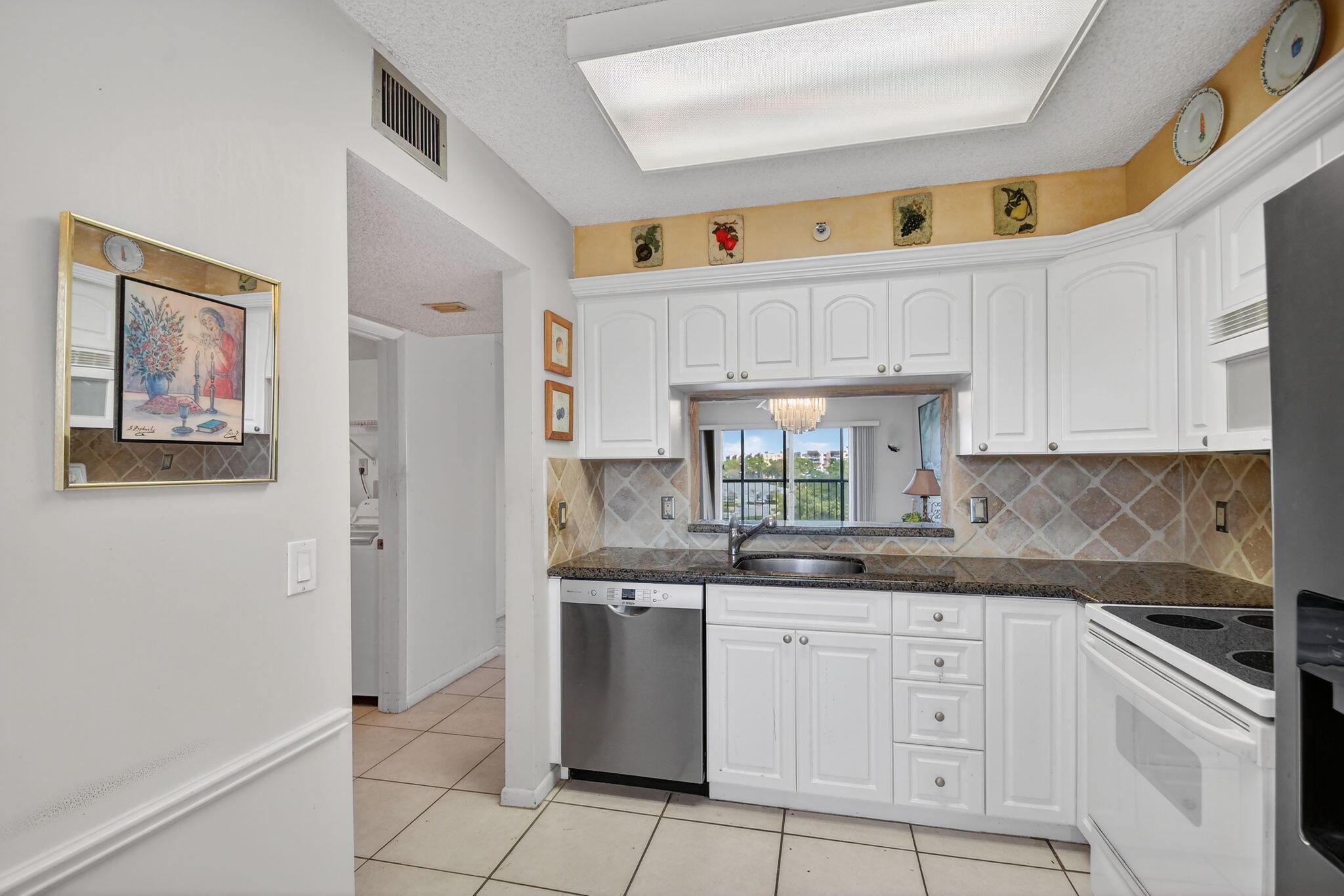 7076 Huntington Lane 503, Delray Beach, FL 33446, Delray Beach - Photo 4