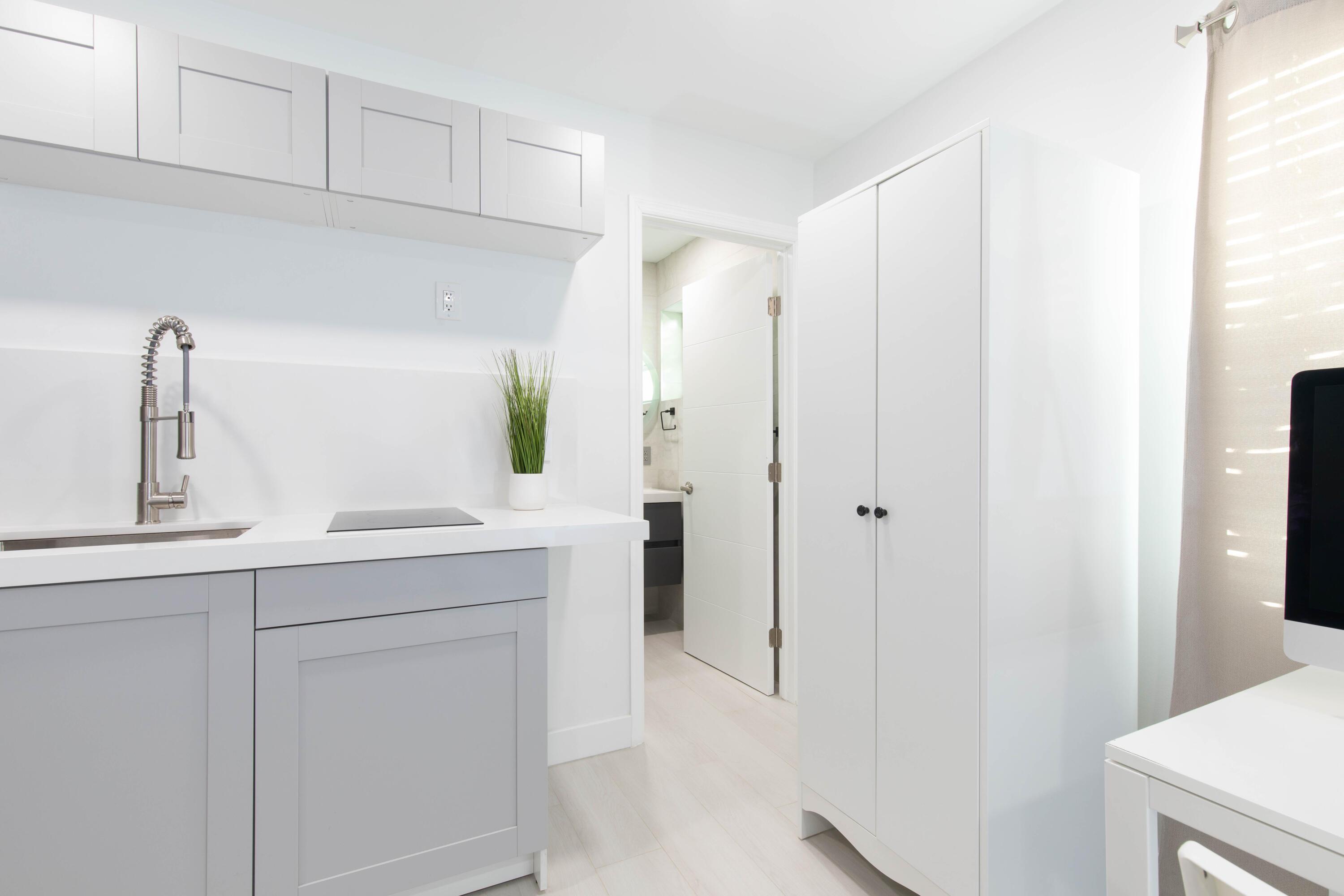 1826 Jefferson Street, Hollywood, FL 33020, Hollywood - Photo 2