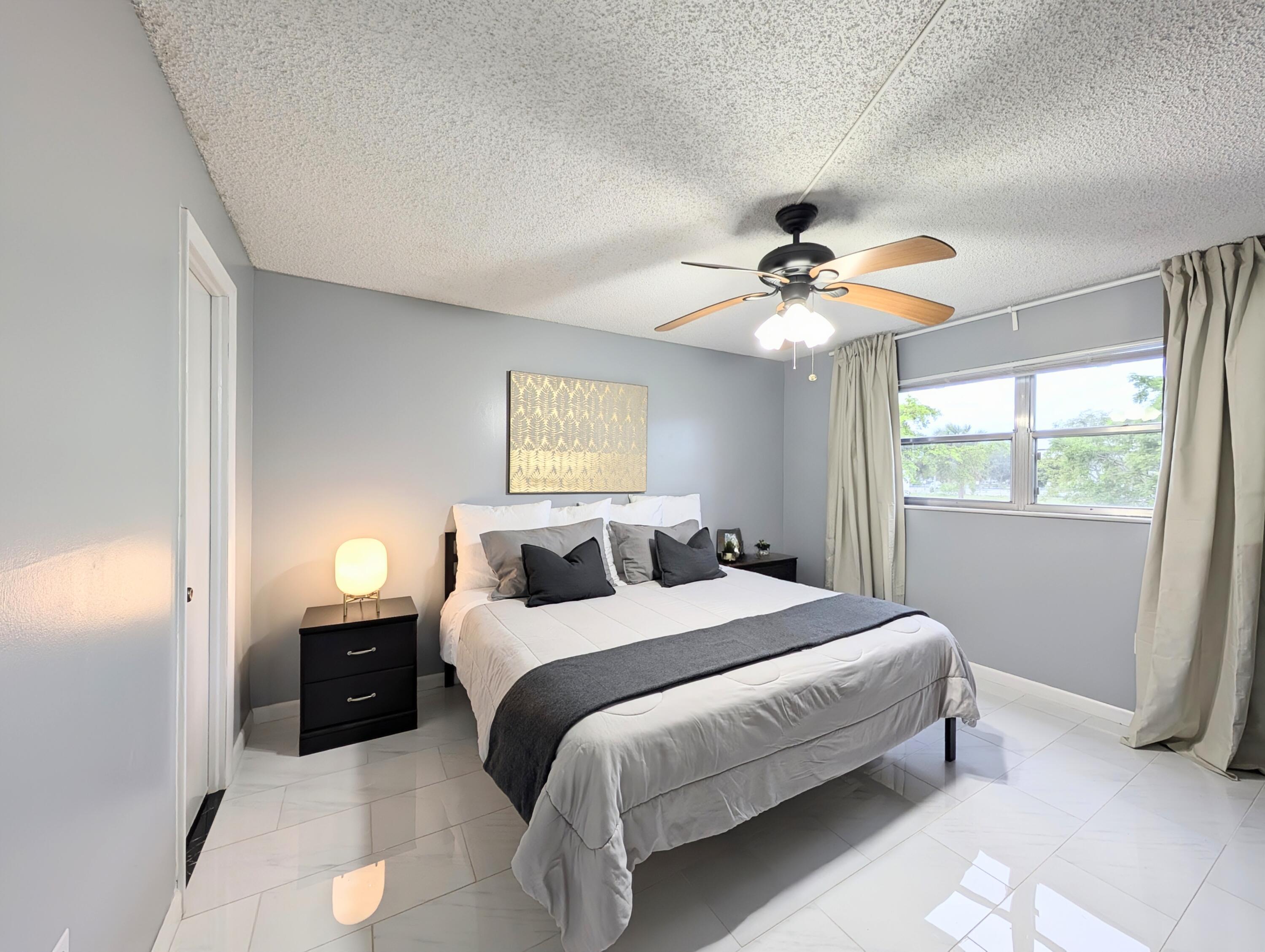8021 Sunrise Lakes Drive N 203, Sunrise, FL 33322, Sunrise - Photo 4