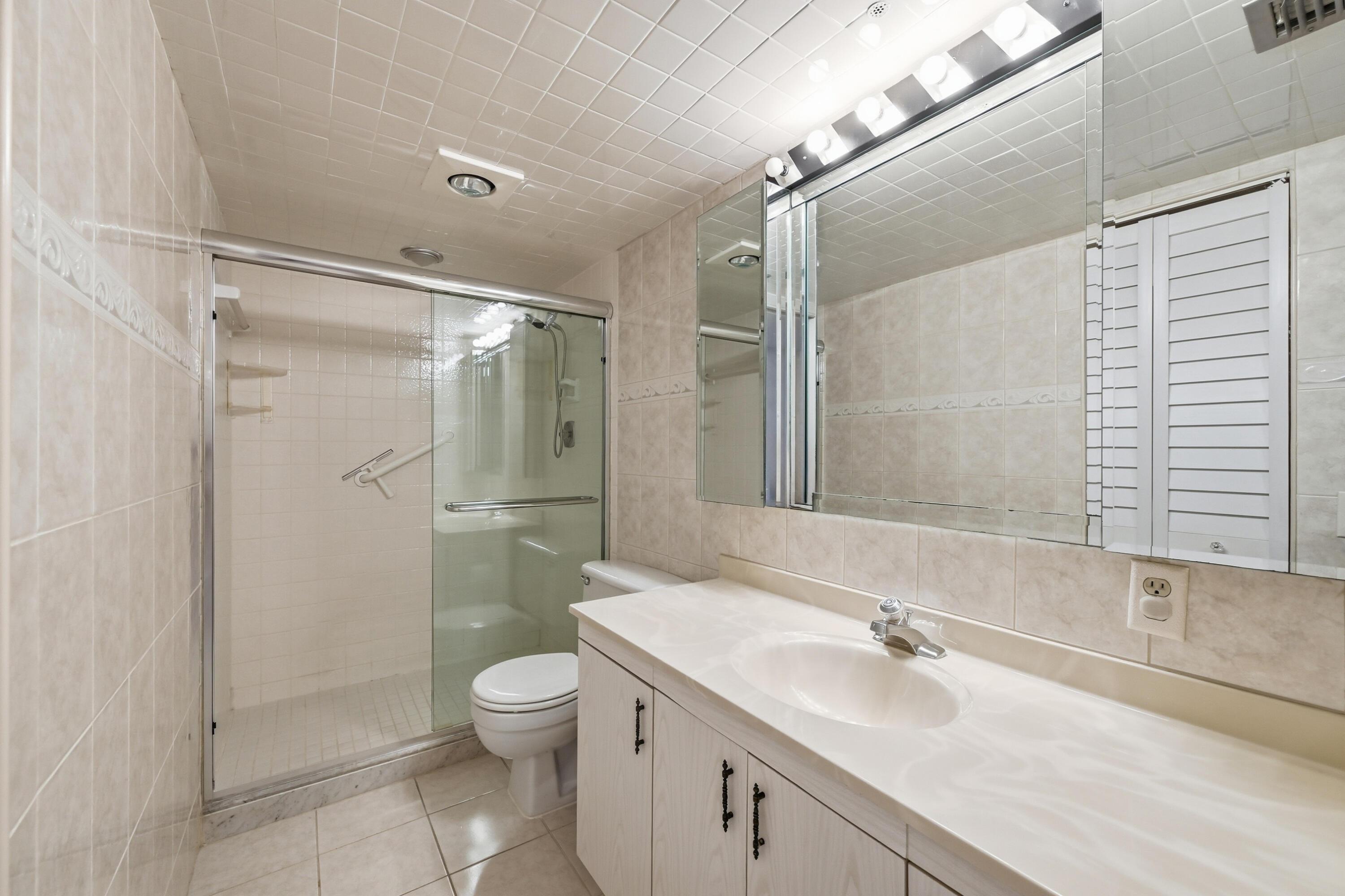 2302 Lucaya Lane E3, Coconut Creek, FL 33066, Coconut Creek - Photo 5