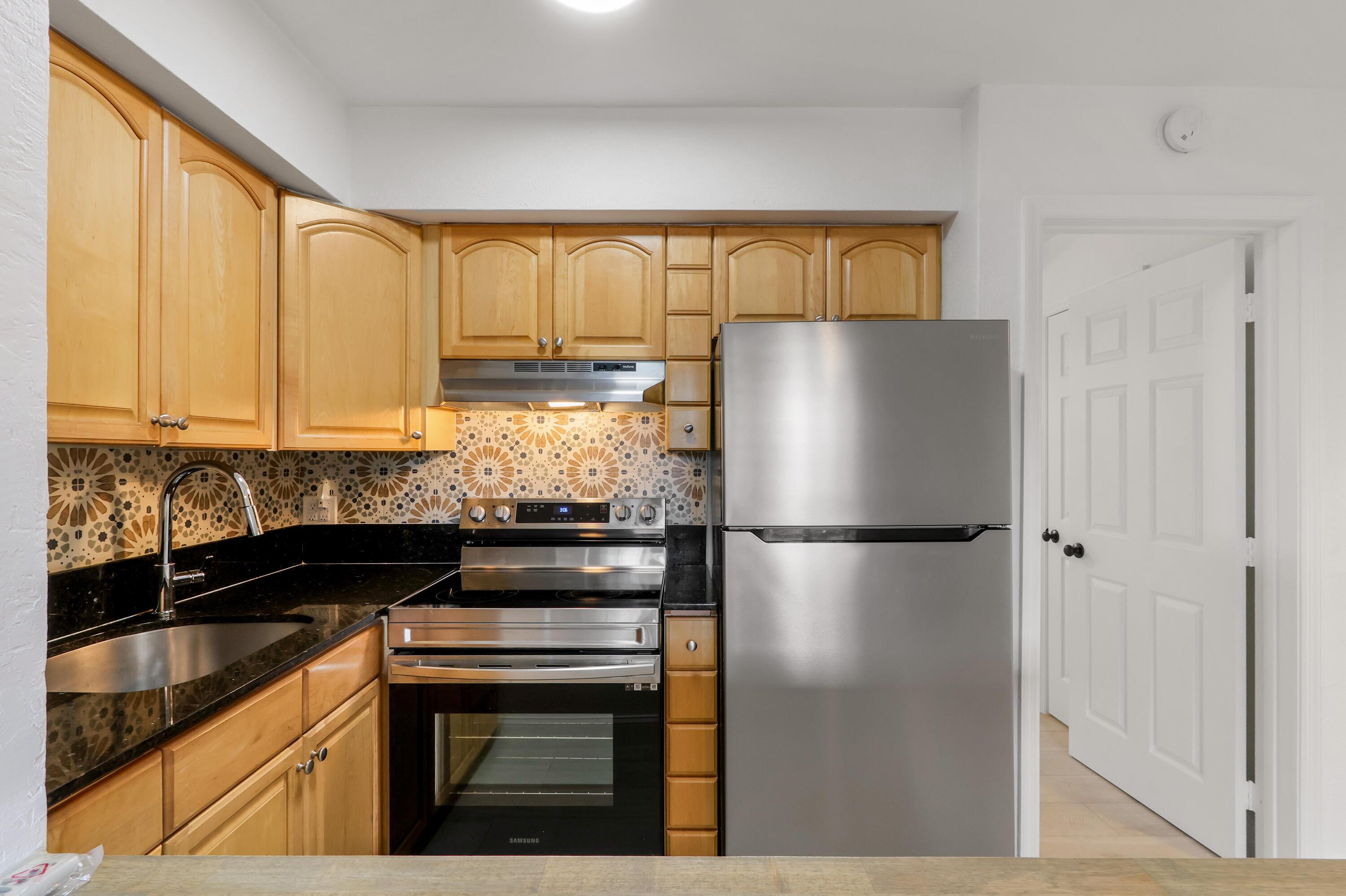 1125 SW 15th Avenue Apt 3, Fort Lauderdale, FL 33312, Fort Lauderdale - Photo 4