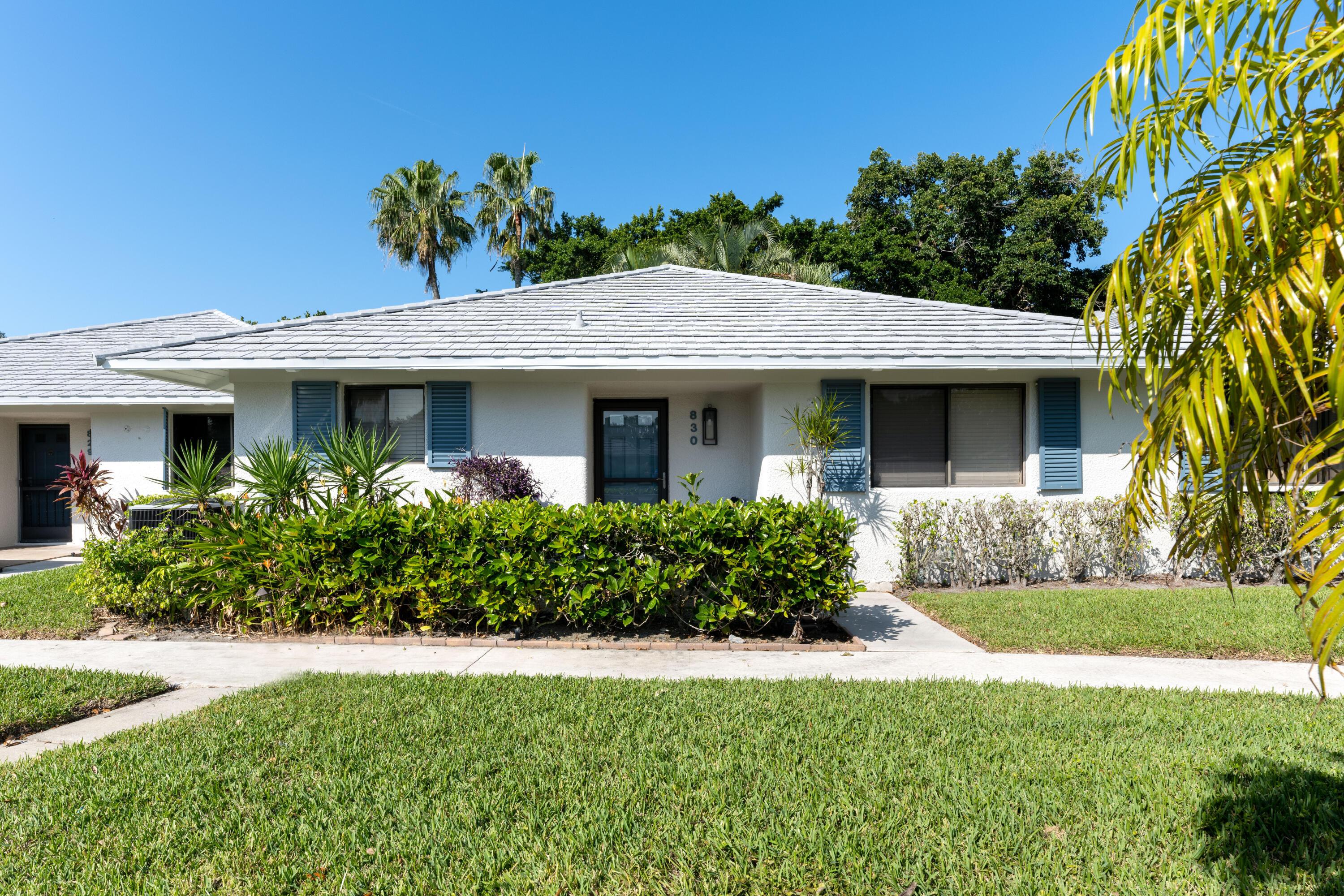 830 Club Drive, Palm Beach Gardens, FL 33418, Palm Beach Gardens - Photo 2