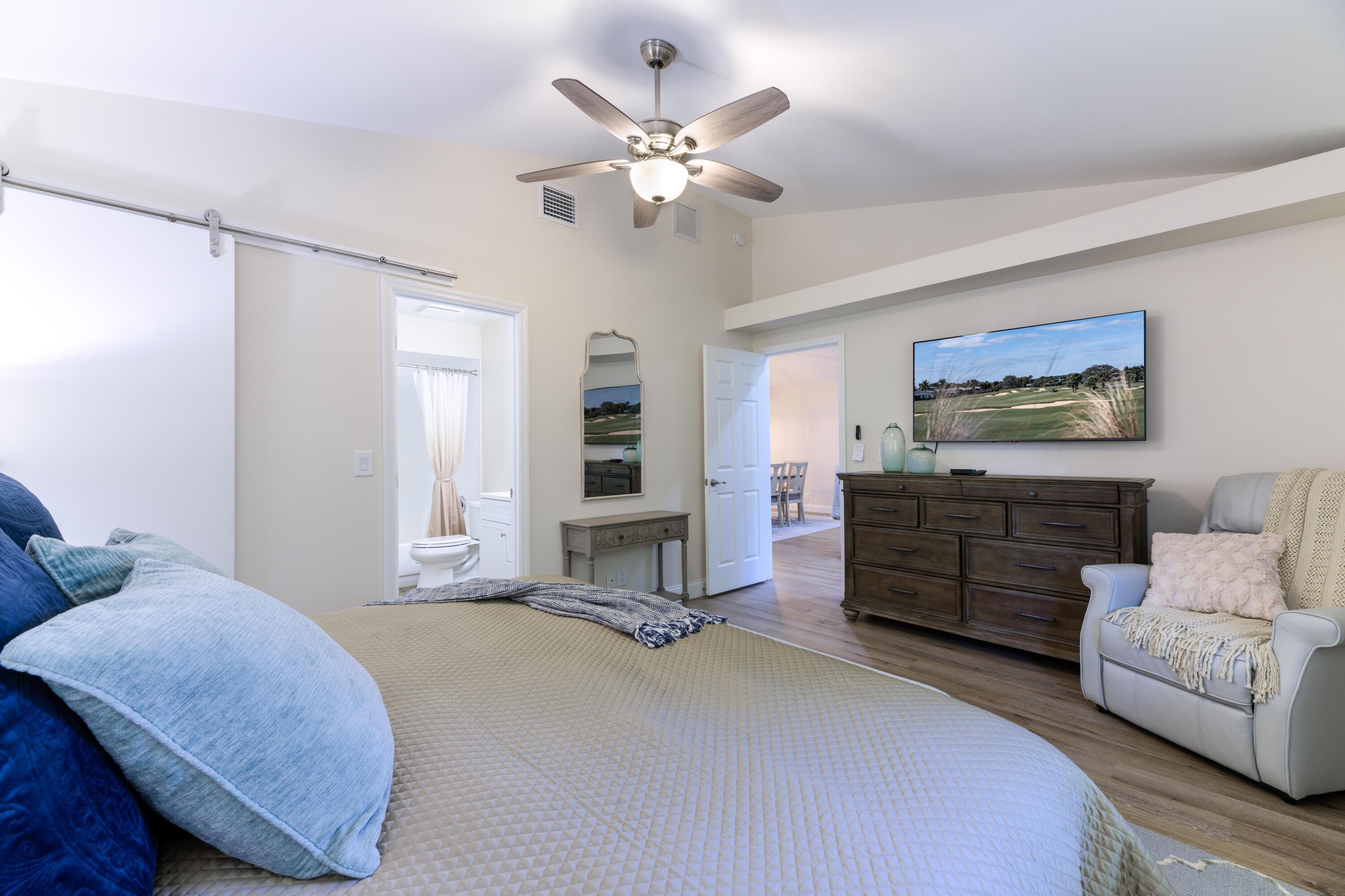 830 Club Drive, Palm Beach Gardens, FL 33418, Palm Beach Gardens - Photo 5