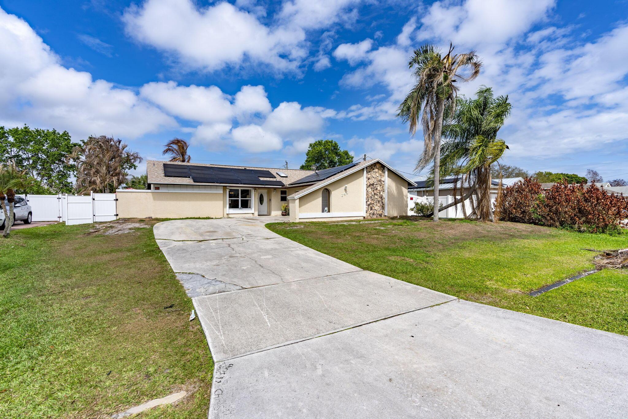 249 NW Goldcoast Avenue, Port St. Lucie, FL 34983, Port St. Lucie - Photo 3