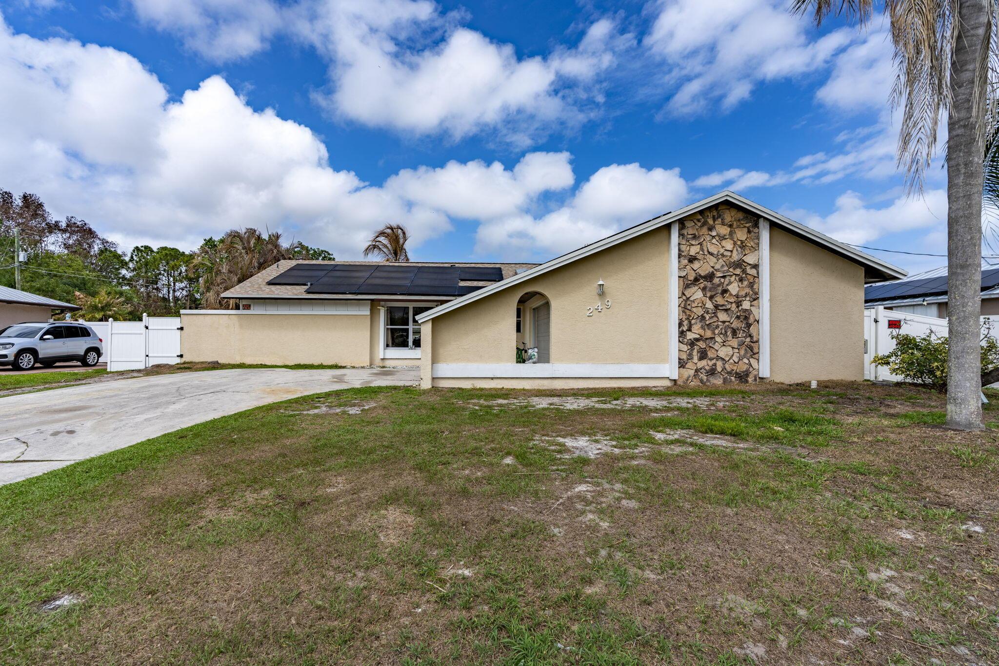 249 NW Goldcoast Avenue, Port St. Lucie, FL 34983, Port St. Lucie - Photo 5