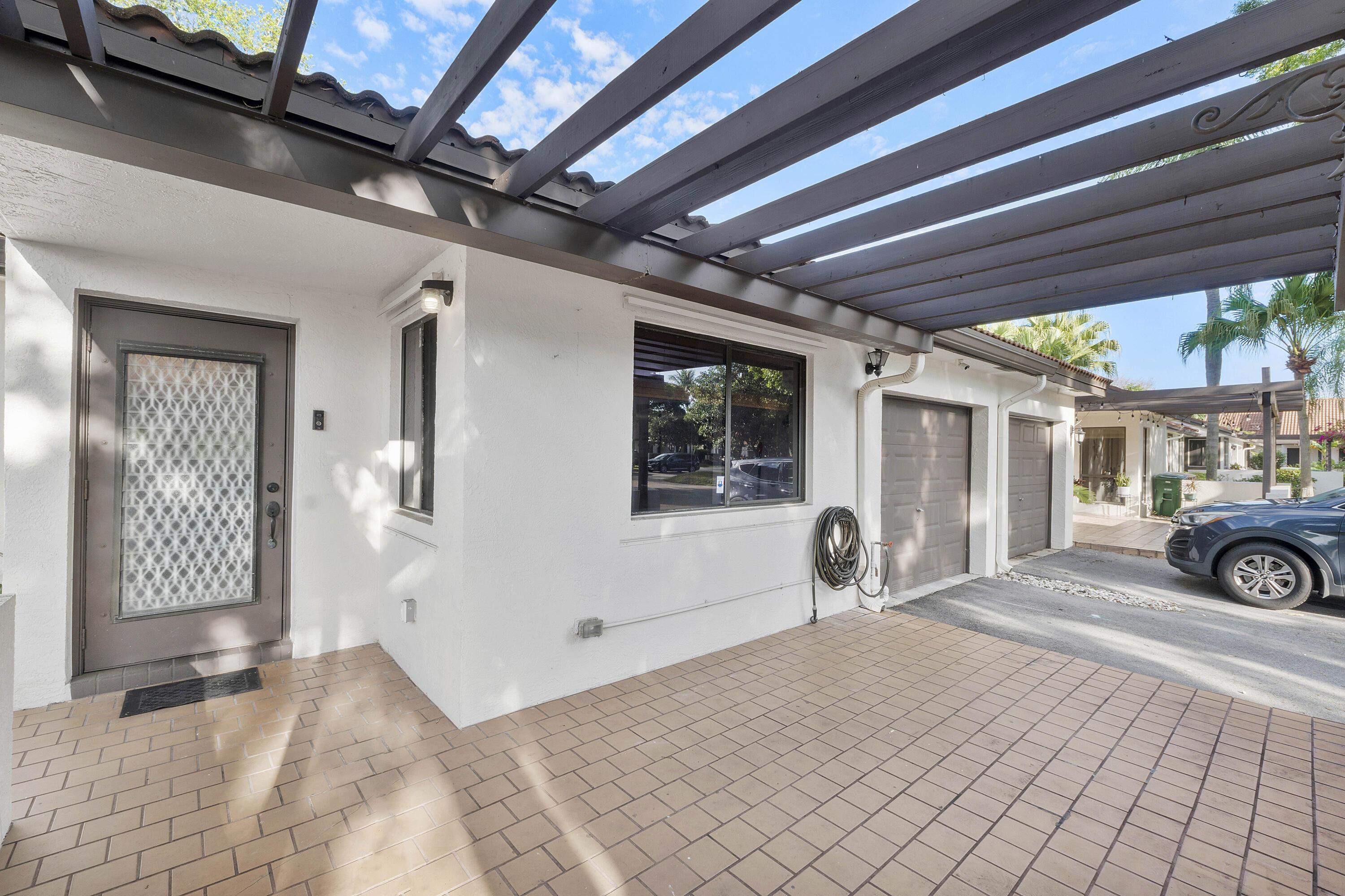 7259 Papaya Way, Tamarac, FL 33321, Tamarac - Photo 2