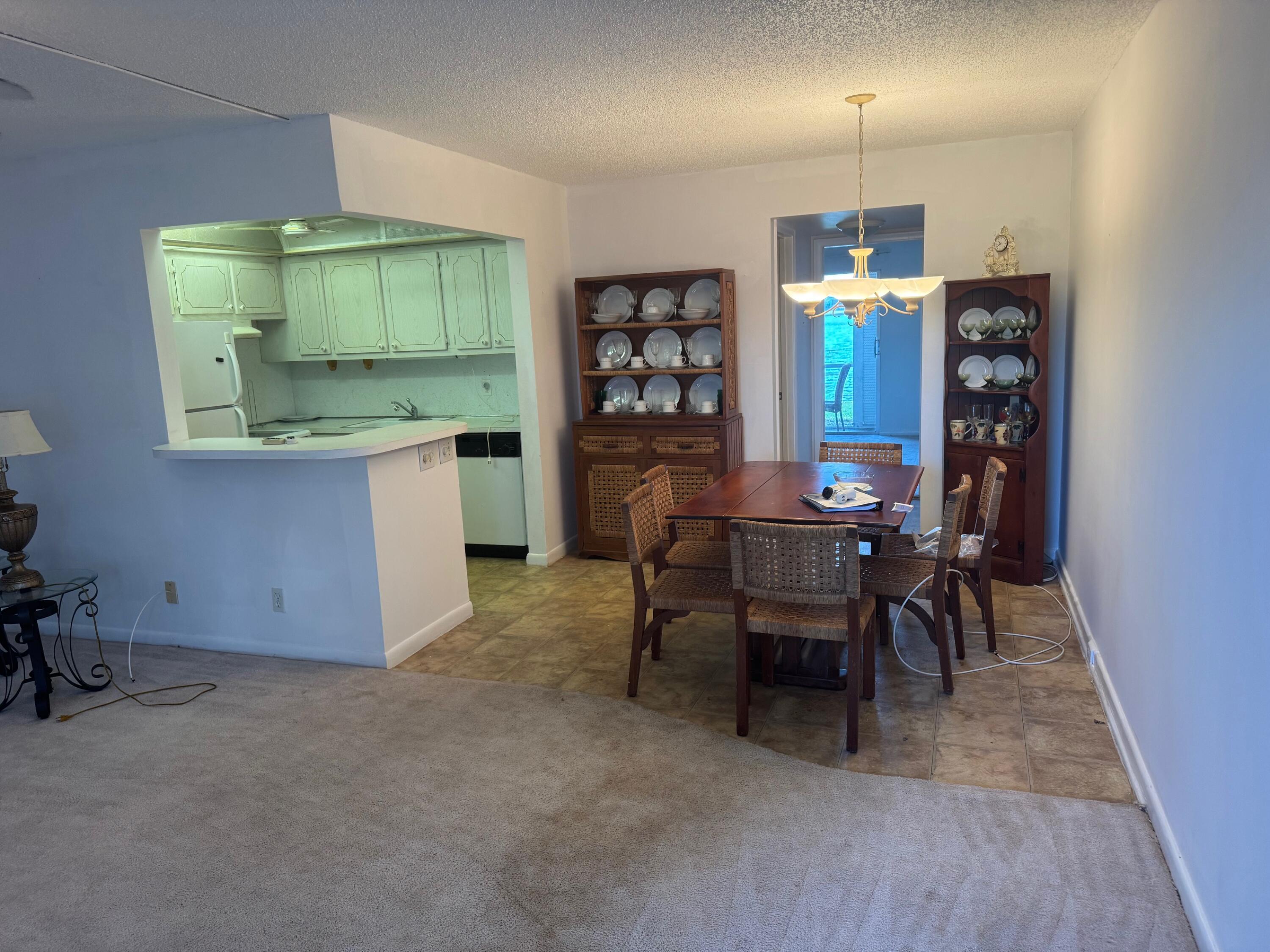 358 Chatham R, West Palm Beach, FL 33417, West Palm Beach - Photo 4