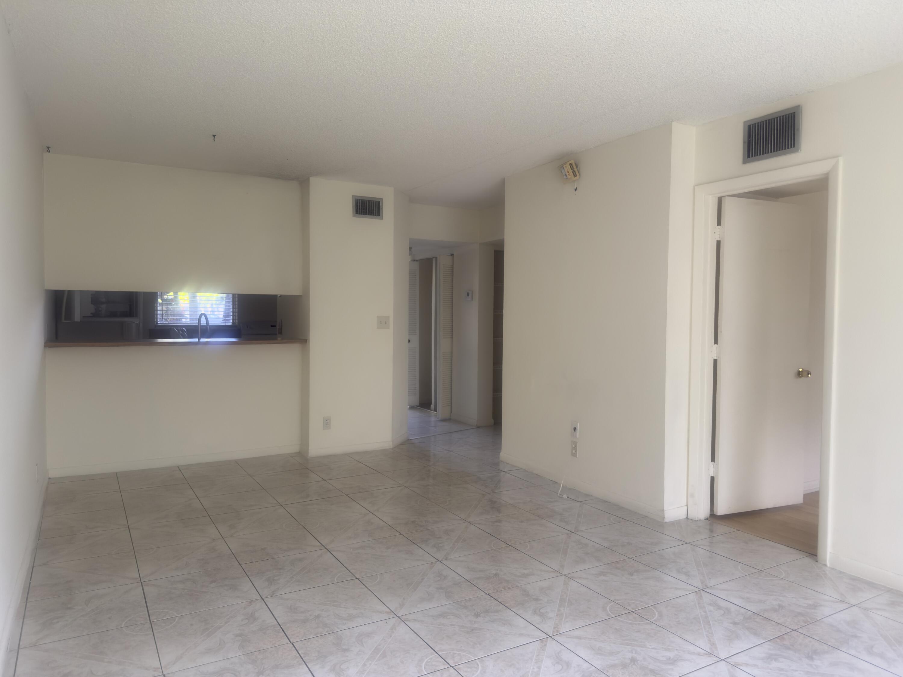 3213 NW 103rd Terrace 107-c, Coral Springs, FL 33065, Coral Springs - Photo 4