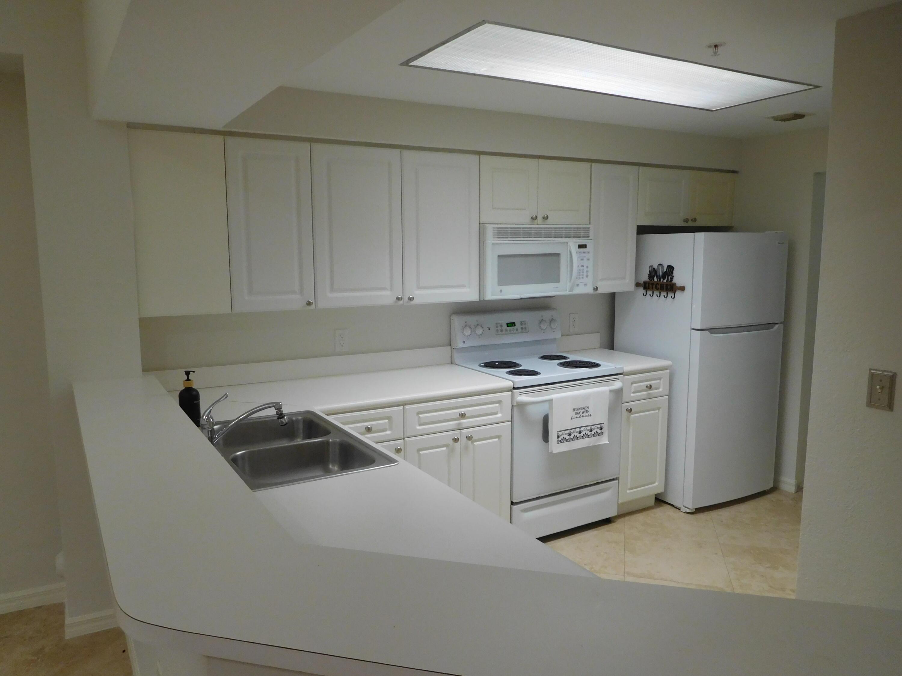 2729 Anzio Court 102, Palm Beach Gardens, FL 33410, Palm Beach Gardens - Photo 5