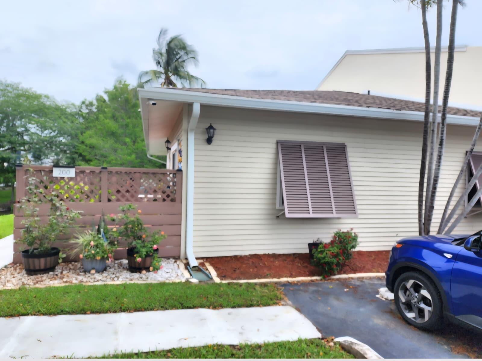 200 E Hemingway Circle, Margate, FL 33063, Margate - Photo 3