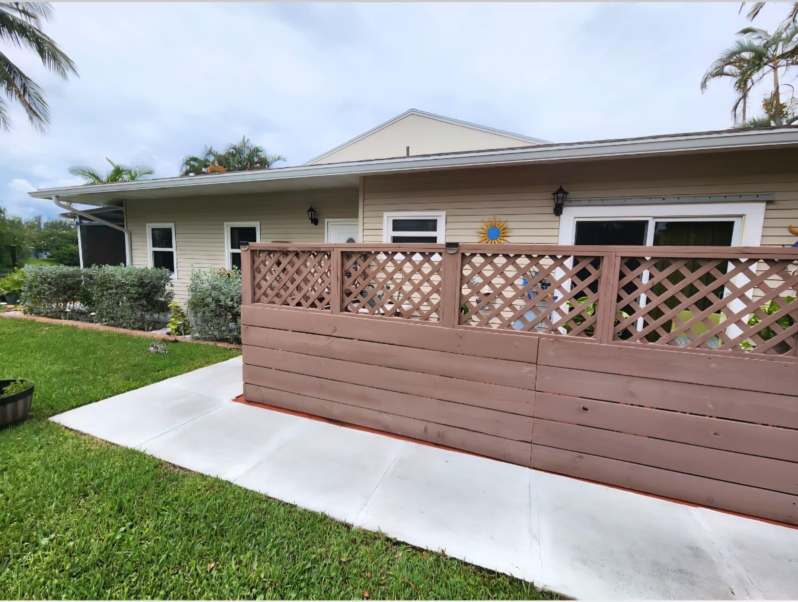 200 E Hemingway Circle, Margate, FL 33063, Margate - Photo 2