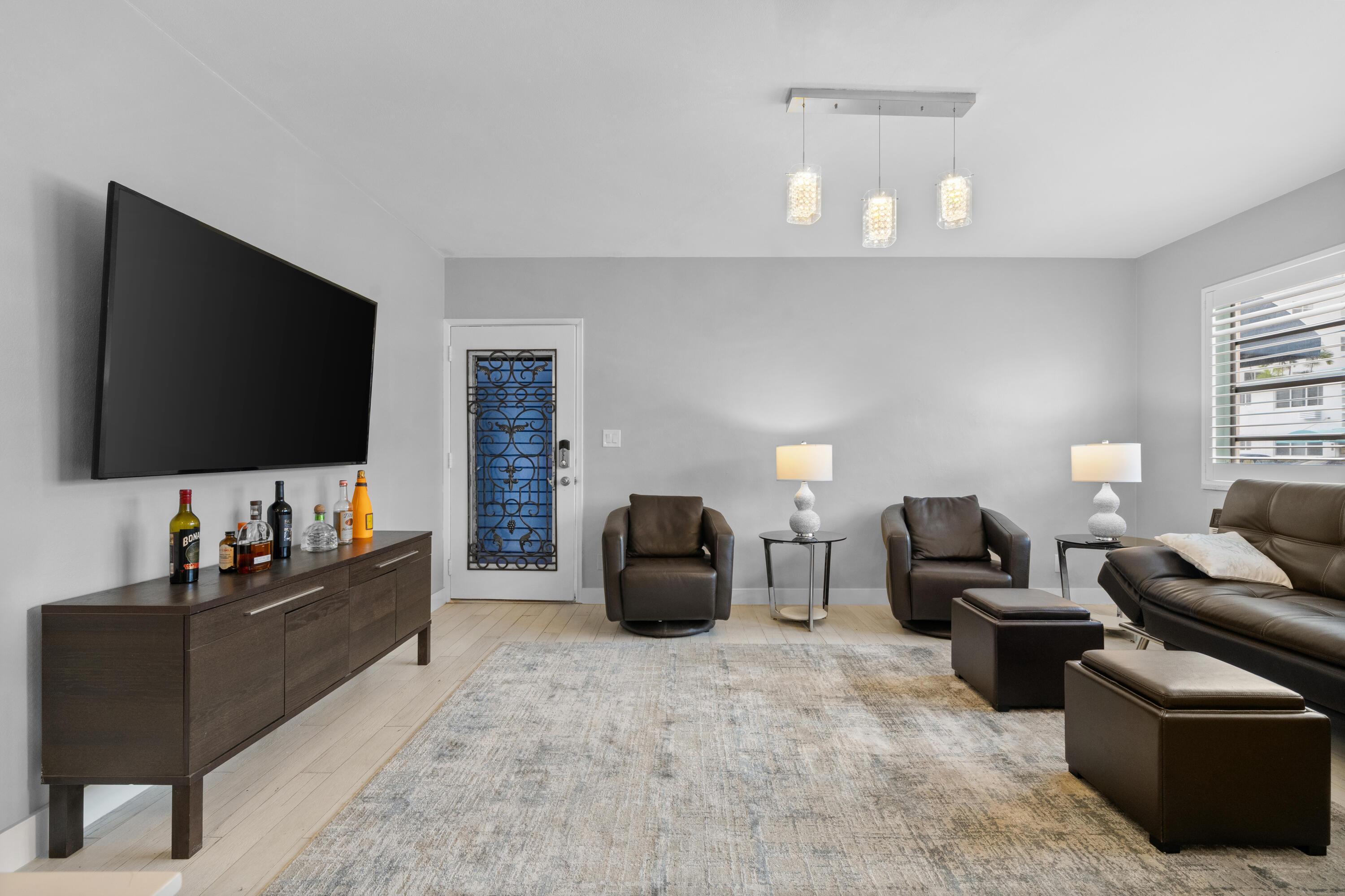 624 Orton Avenue 9, Fort Lauderdale, FL 33304, Fort Lauderdale - Photo 4