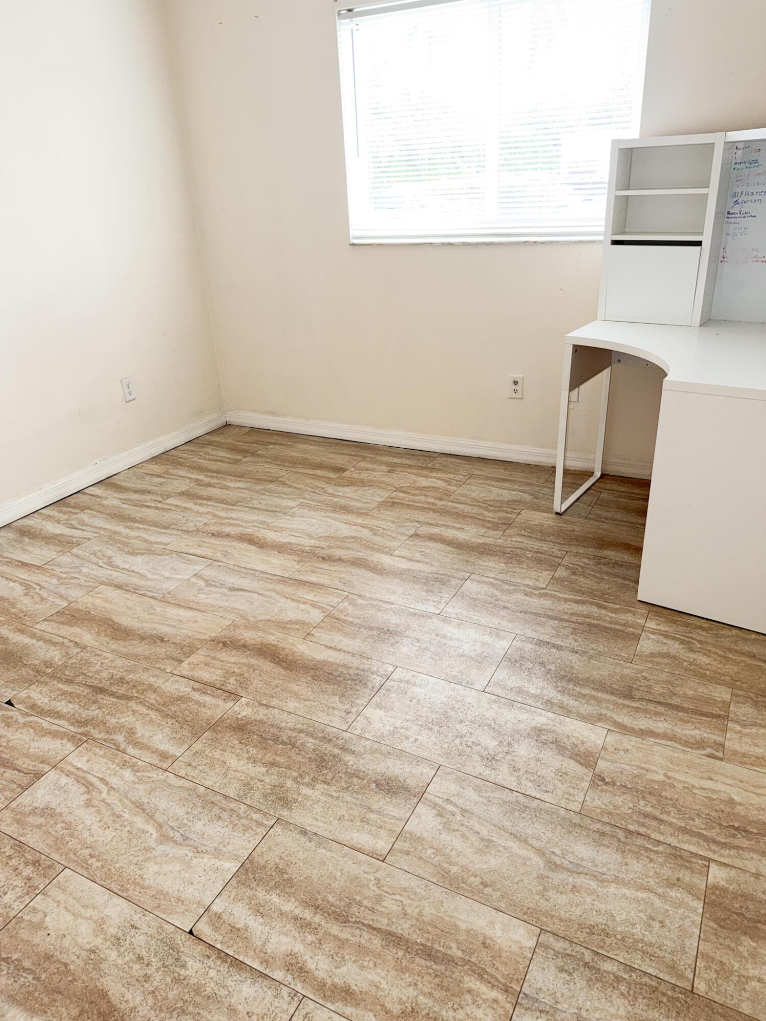 3610 N 56th Avenue 205, Hollywood, FL 33021, Hollywood - Photo 2