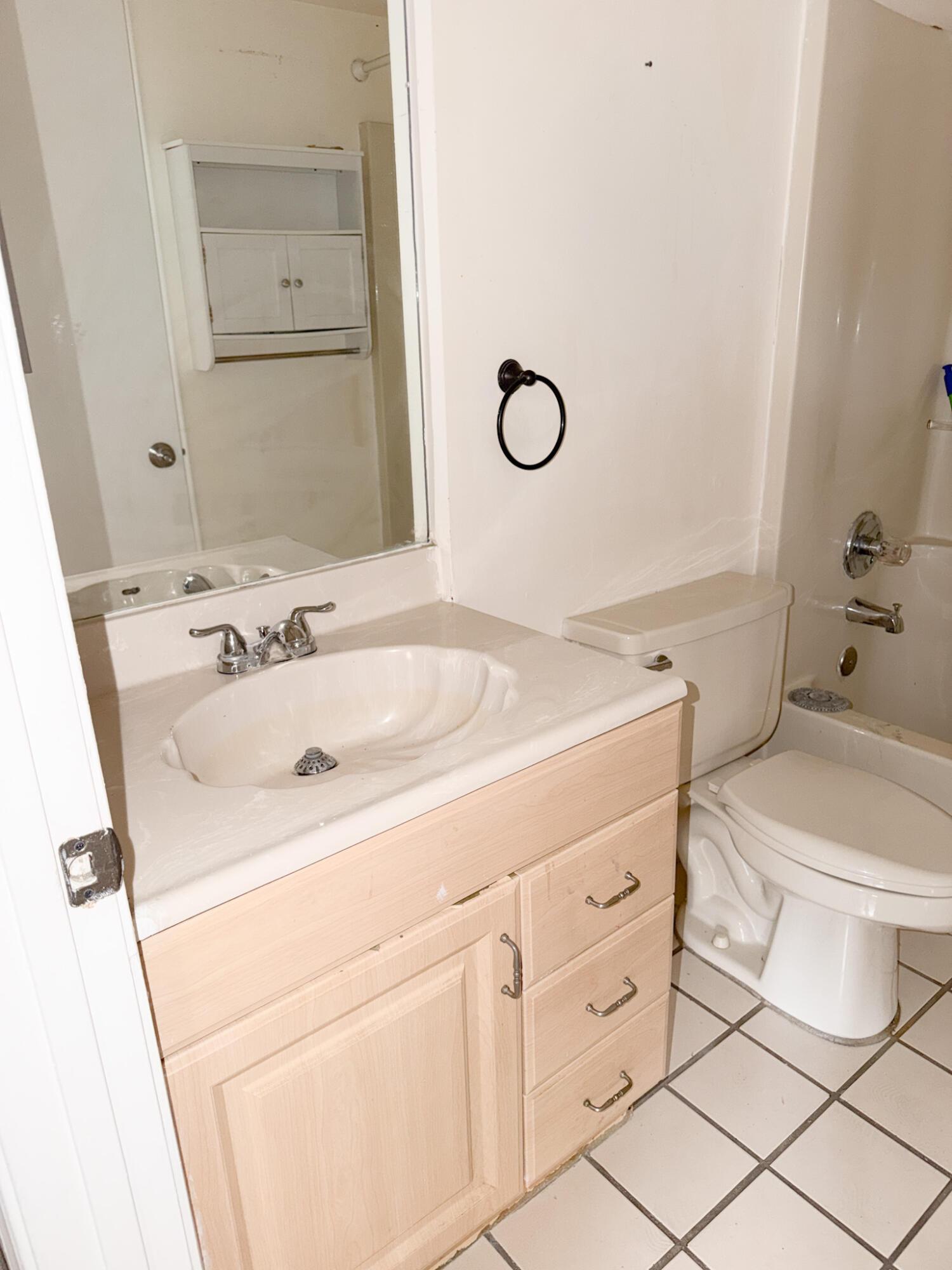 3610 N 56th Avenue 205, Hollywood, FL 33021, Hollywood - Photo 4