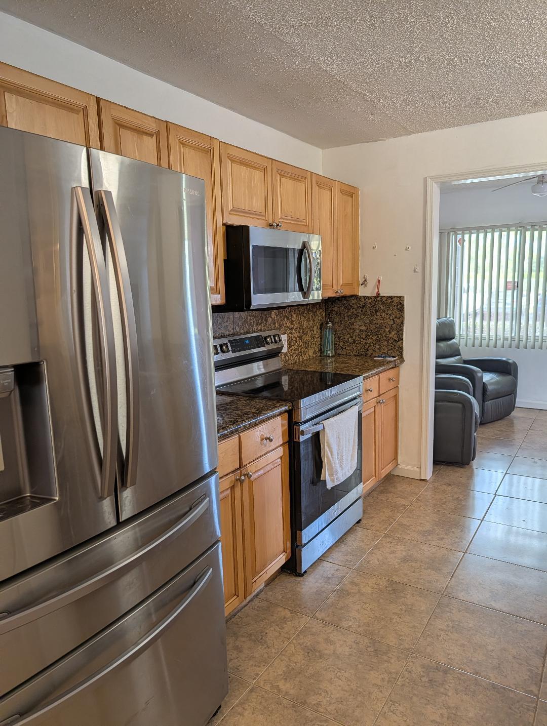 800 SW 137th Avenue 112g, Pembroke Pines, FL 33027, Pembroke Pines - Photo 5