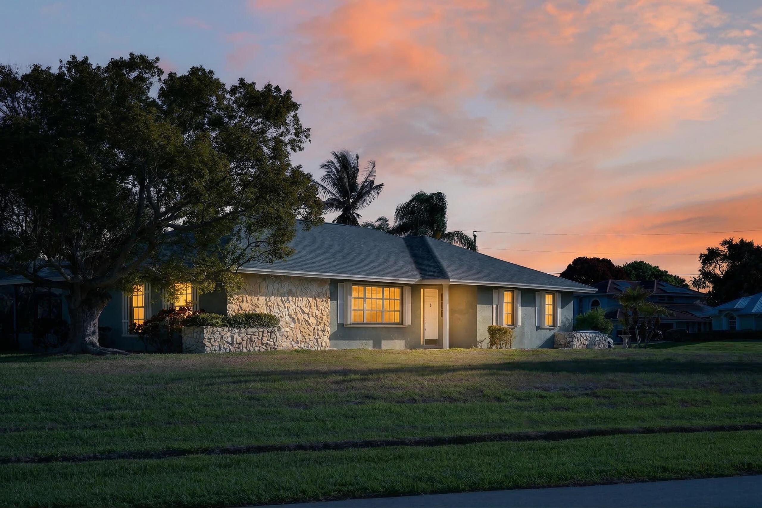 2092 SE Allamanda Drive, Port St. Lucie, FL 34952, Port St. Lucie - Photo 4