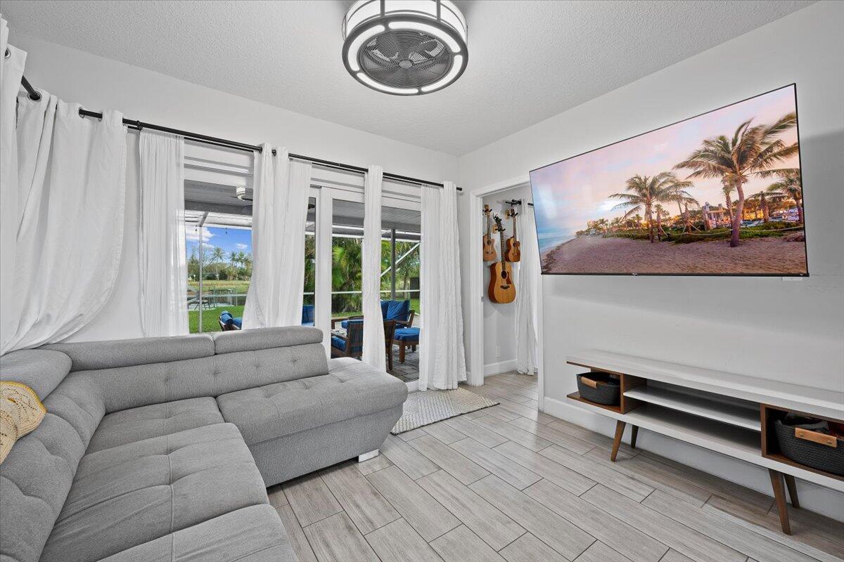 208 Sandpiper Avenue, Royal Palm Beach, FL 33411, Royal Palm Beach - Photo 5