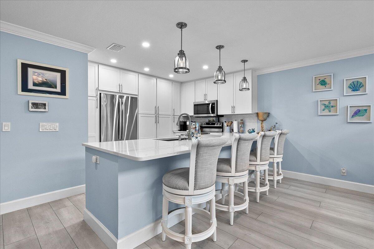 2359 Treasure Isle Drive 31, Palm Beach Gardens, FL 33410, Palm Beach Gardens - Photo 5