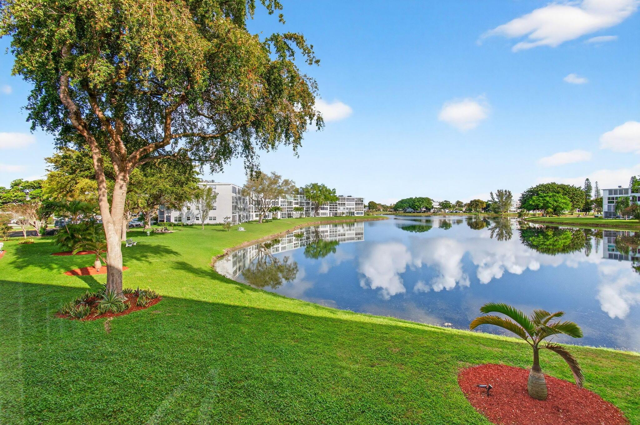 2073 Cambridge D, Deerfield Beach, FL 33442, Deerfield Beach - Photo 2